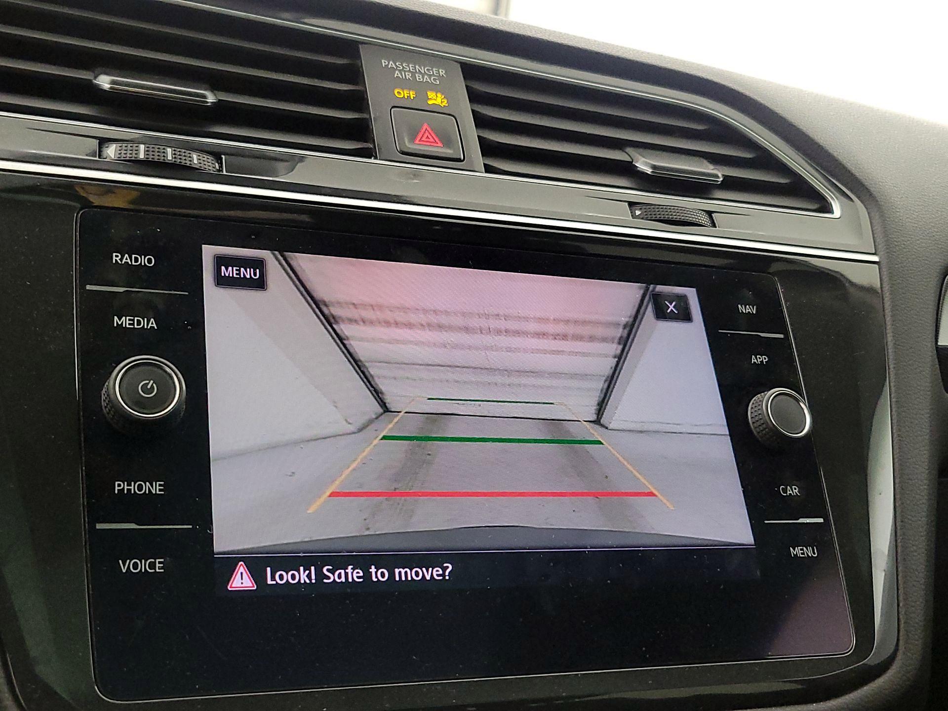 Thumbnail: 2019 Volkswagen Tiguan - 15