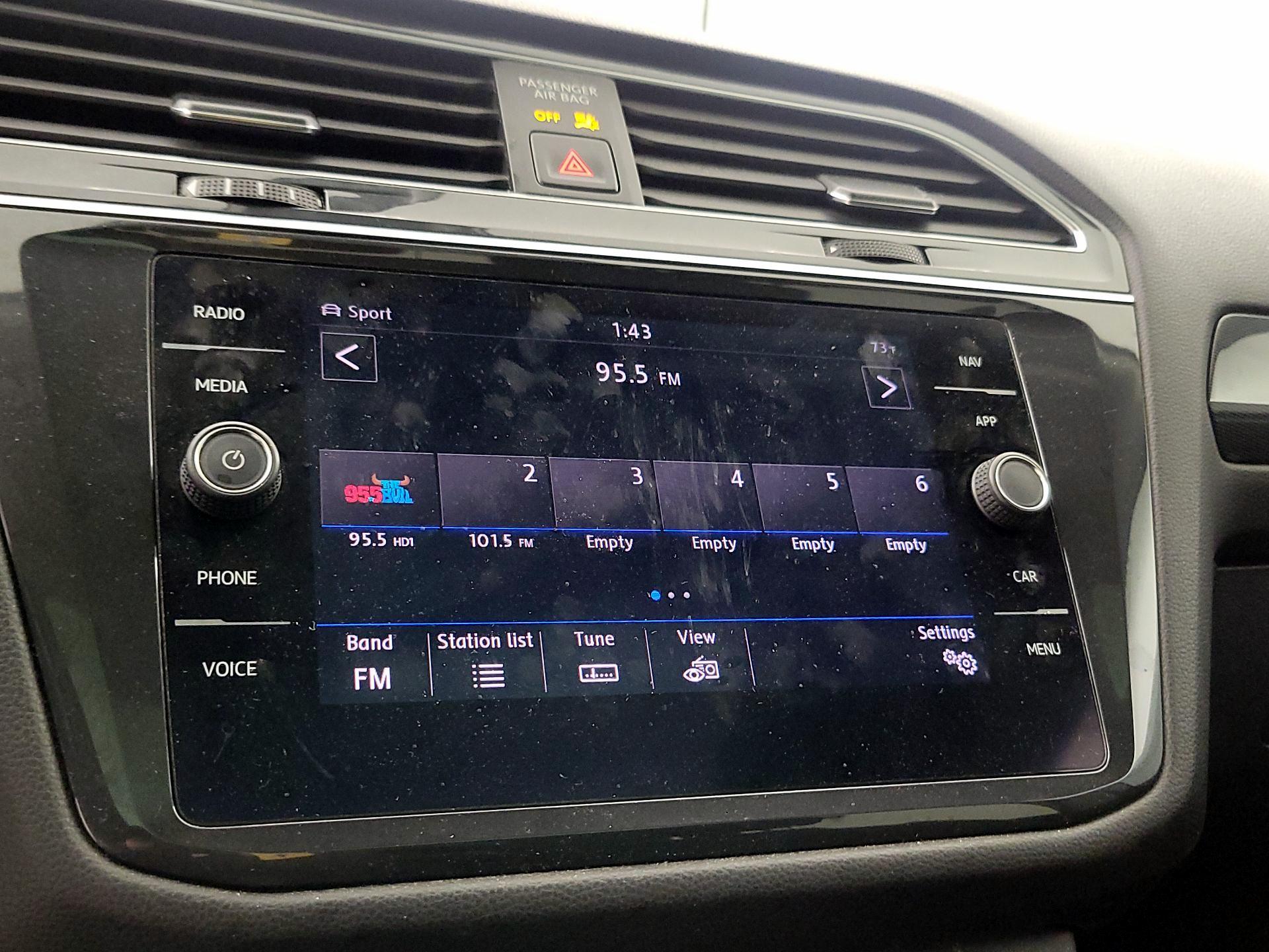 Thumbnail: 2019 Volkswagen Tiguan - 16