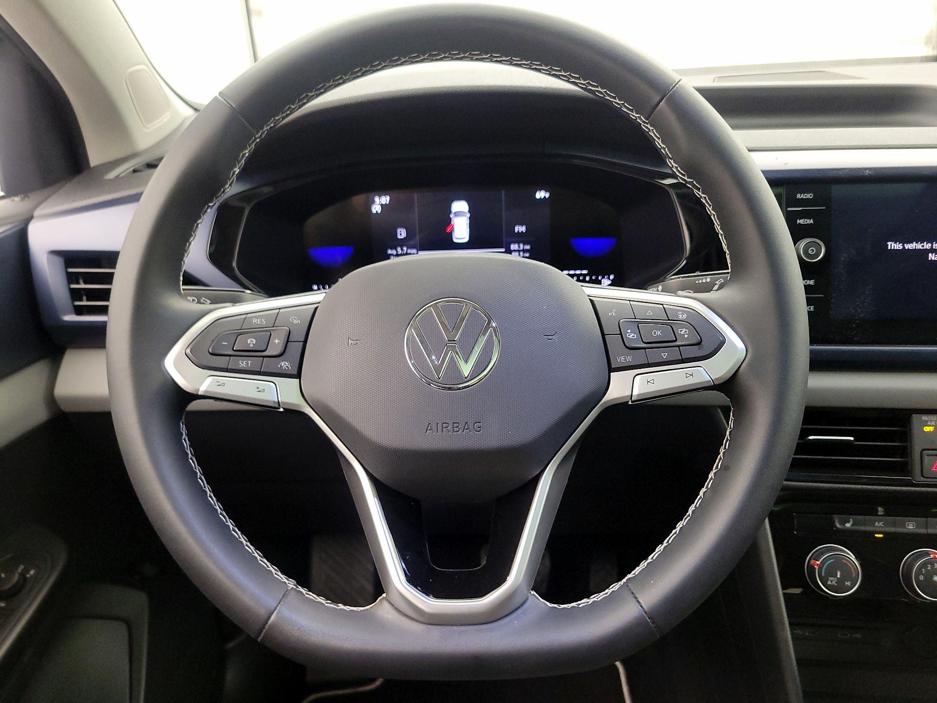 Thumbnail: 2023 Volkswagen Taos - 10