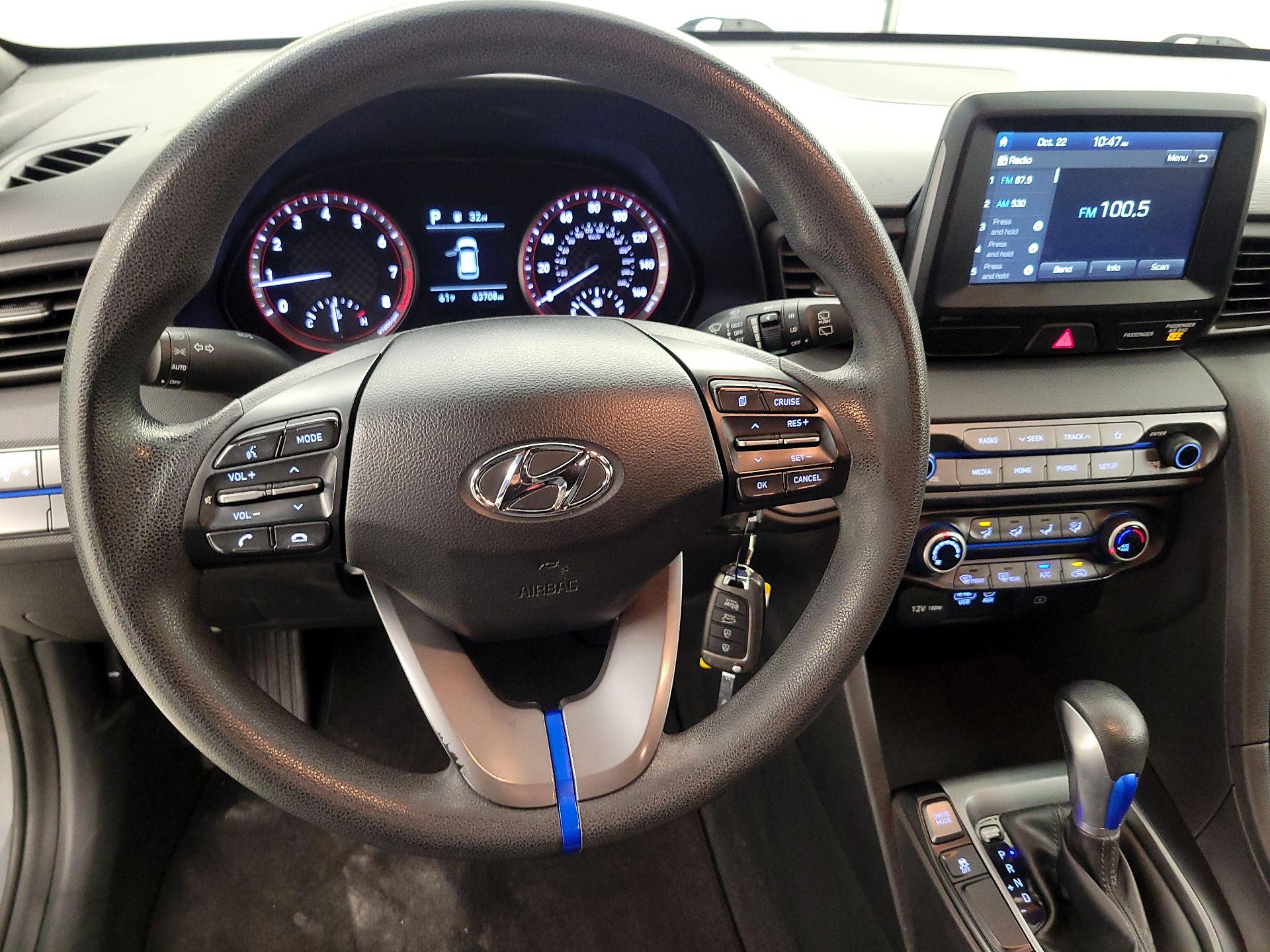 Thumbnail: 2020 Hyundai Veloster - 10