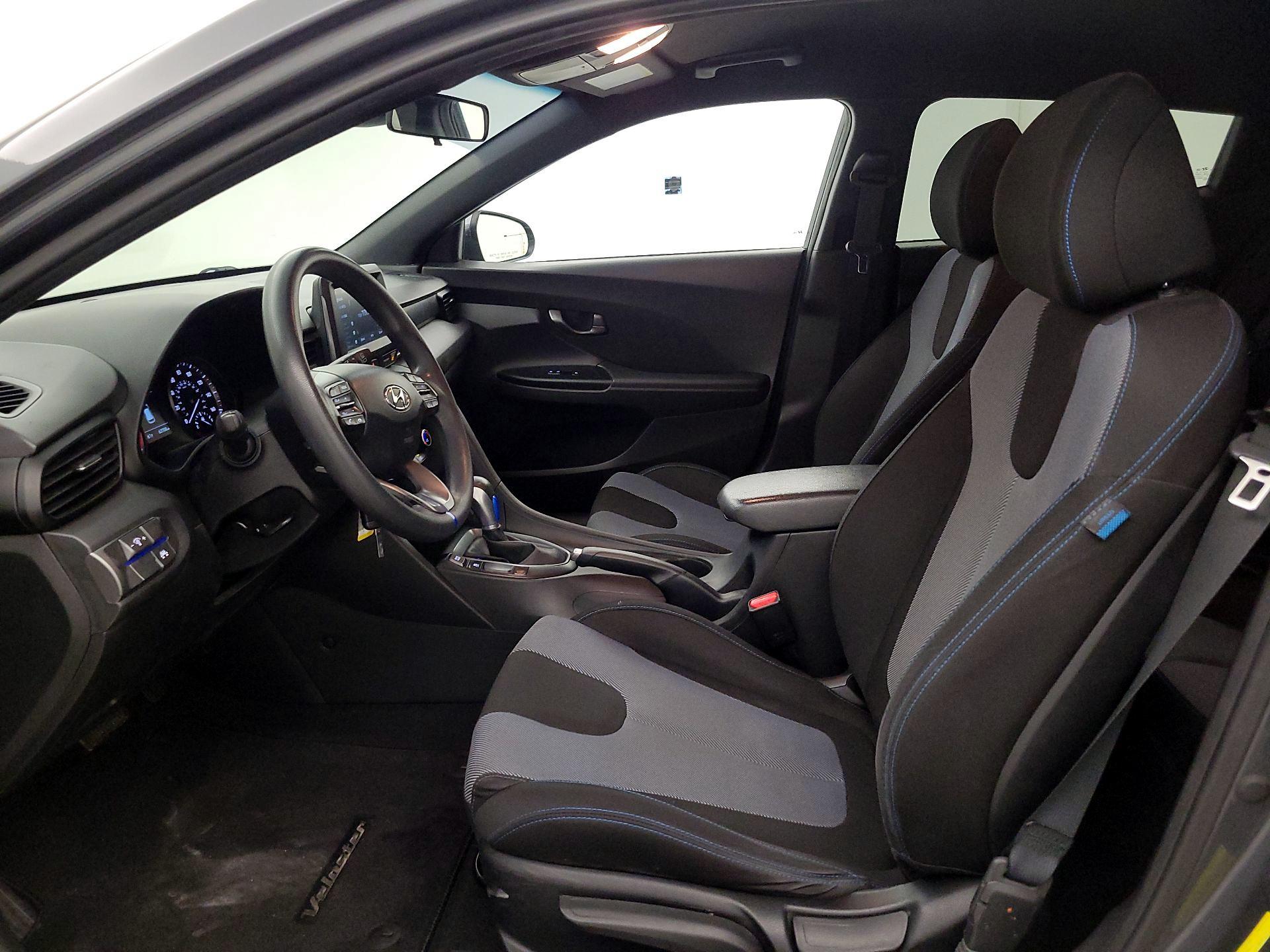 Thumbnail: 2020 Hyundai Veloster - 11