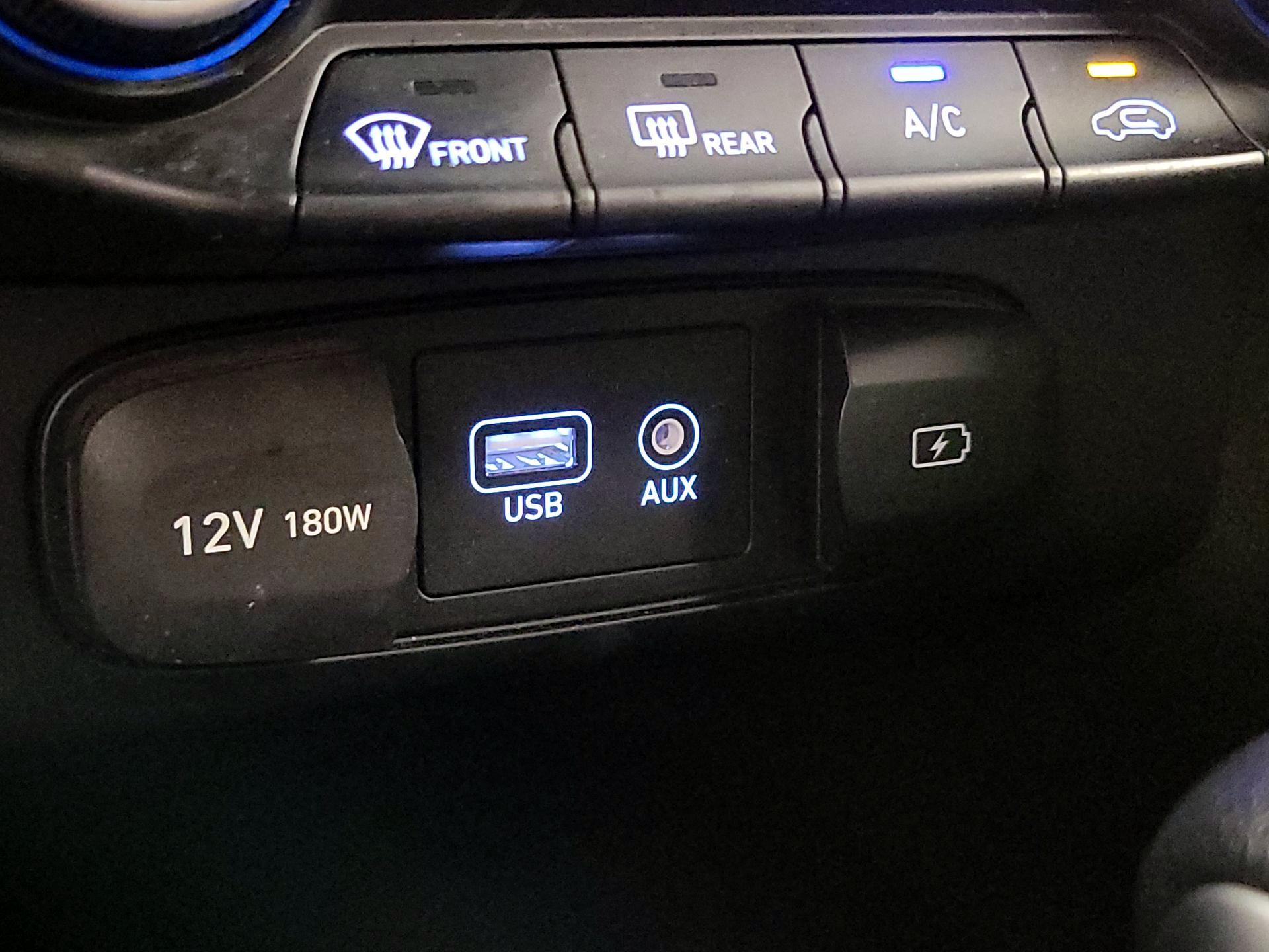 Thumbnail: 2020 Hyundai Veloster - 18