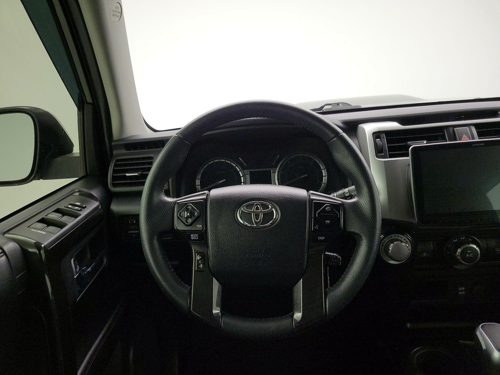 Thumbnail: 2019 Toyota 4Runner - 10