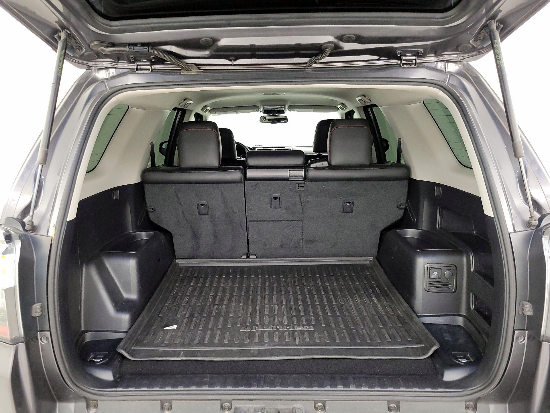 Thumbnail: 2019 Toyota 4Runner - 20