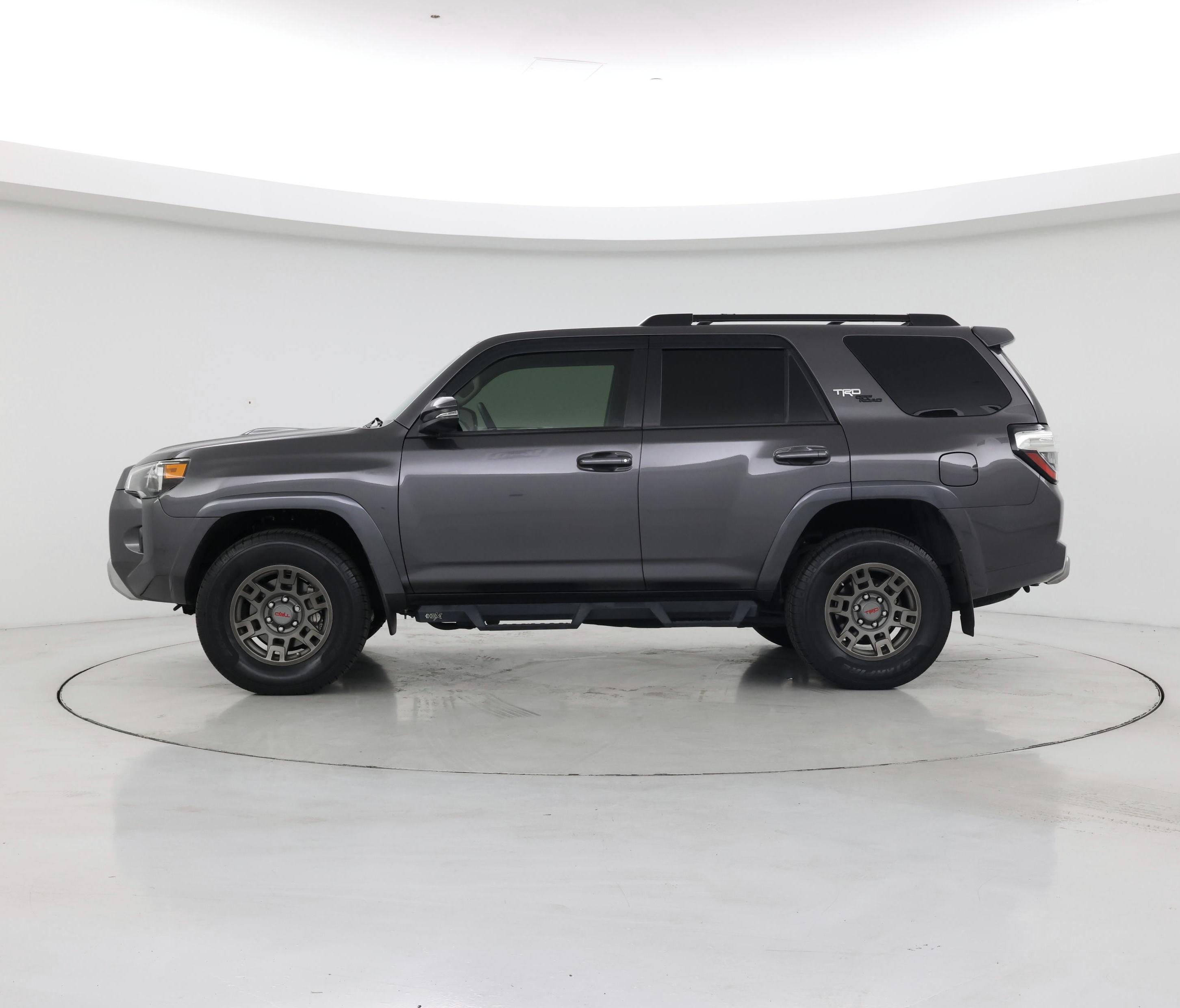 Thumbnail: 2019 Toyota 4Runner - 3