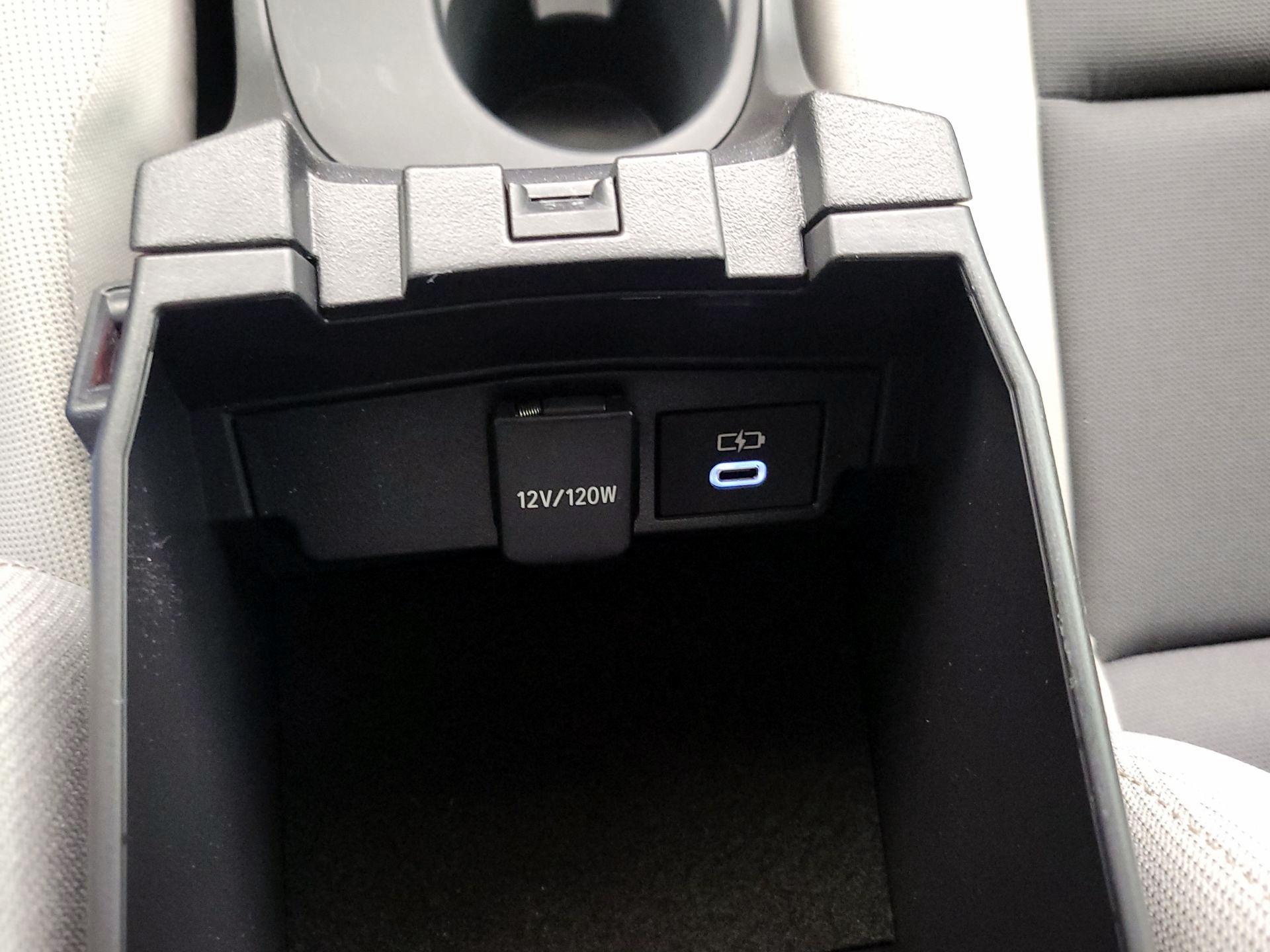 Thumbnail: 2025 Toyota Corolla - 18