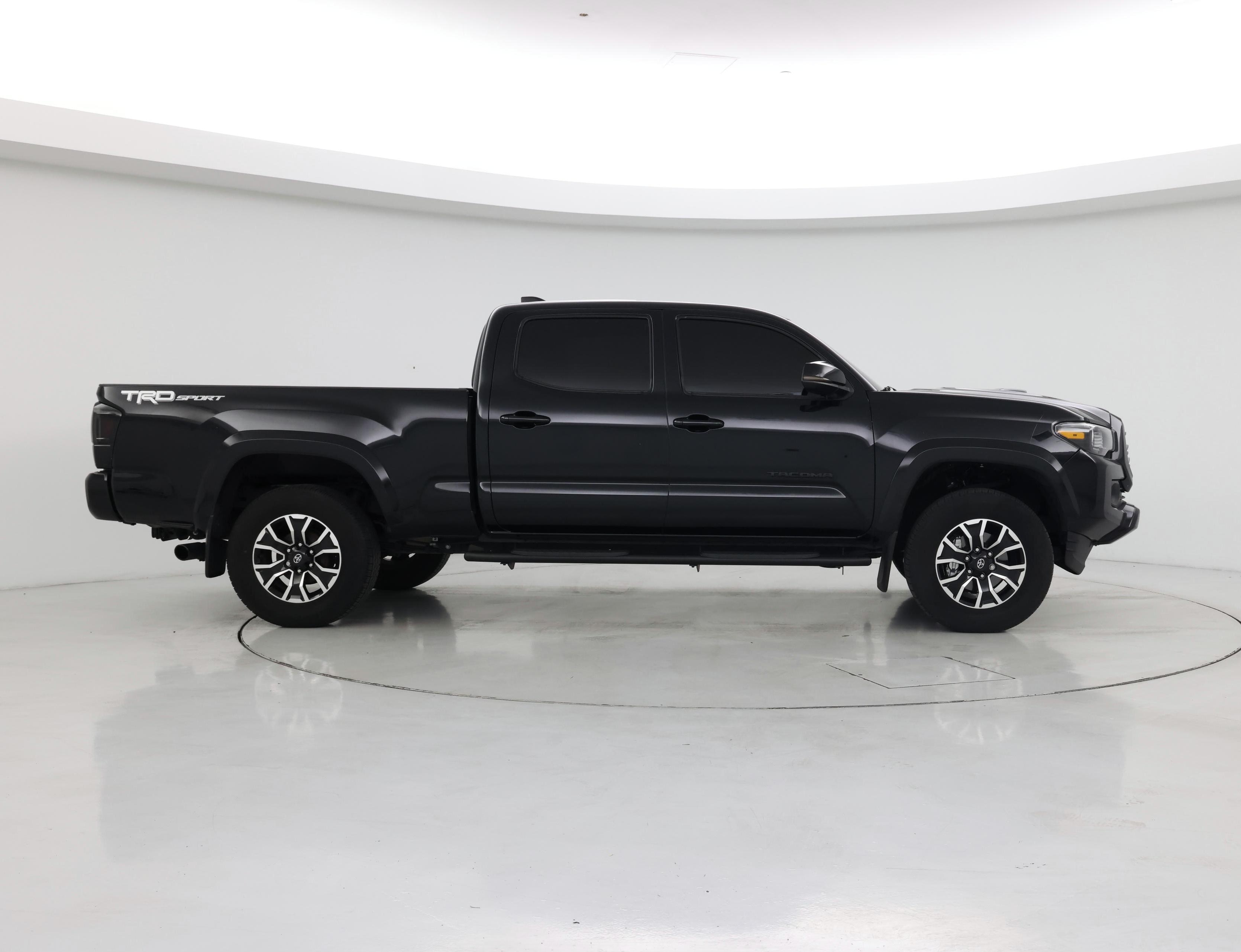 Thumbnail: 2022 Toyota Tacoma - 7