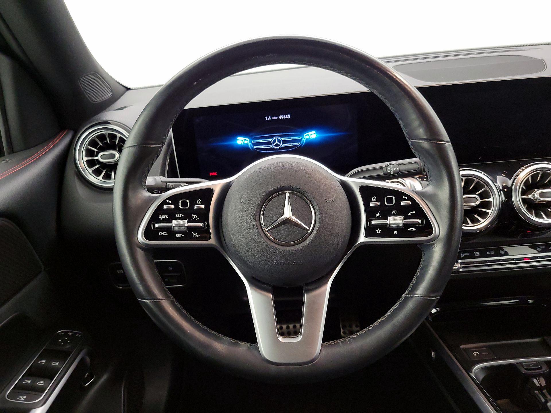 Thumbnail: 2020 Mercedes-Benz GLB - 10