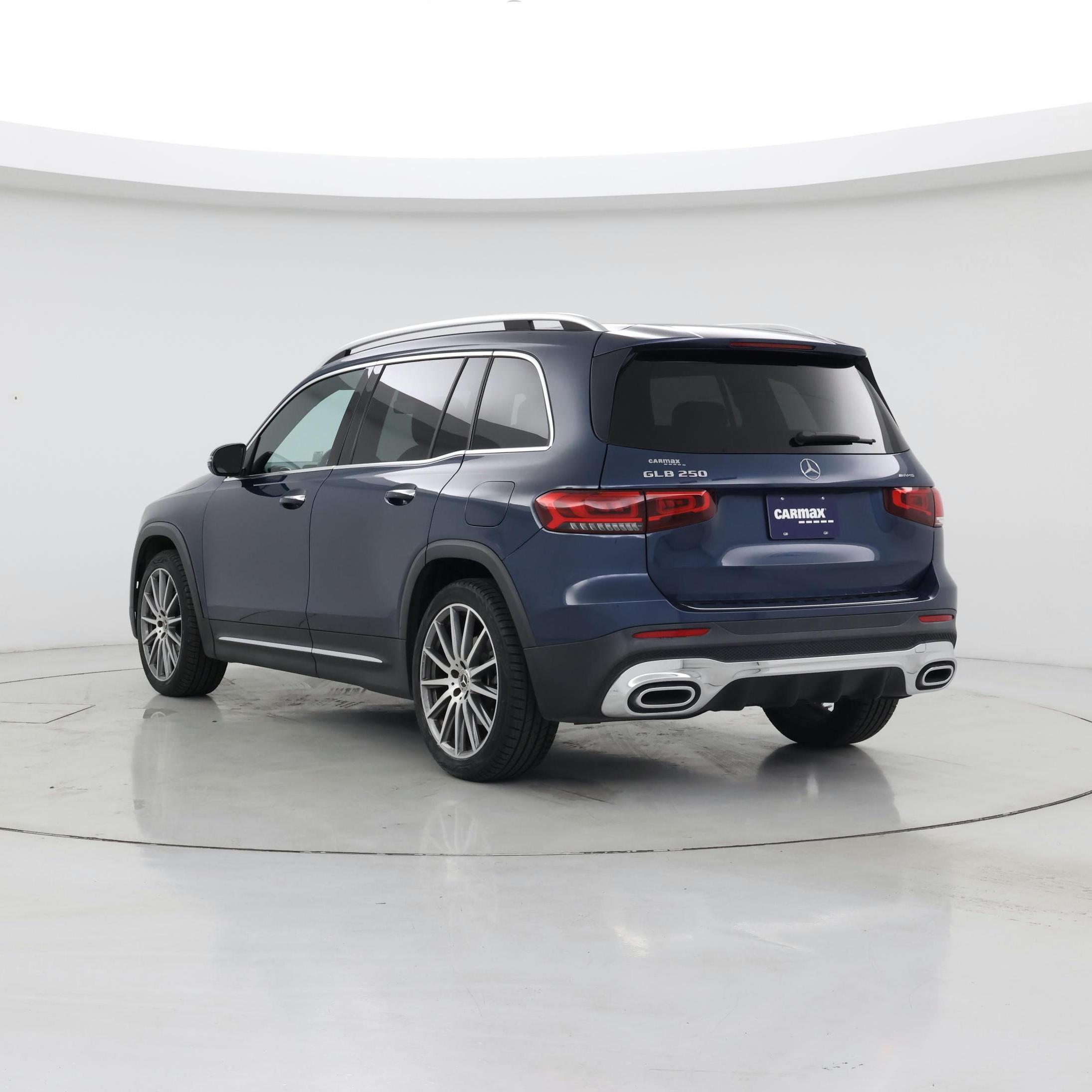 Thumbnail: 2020 Mercedes-Benz GLB - 2