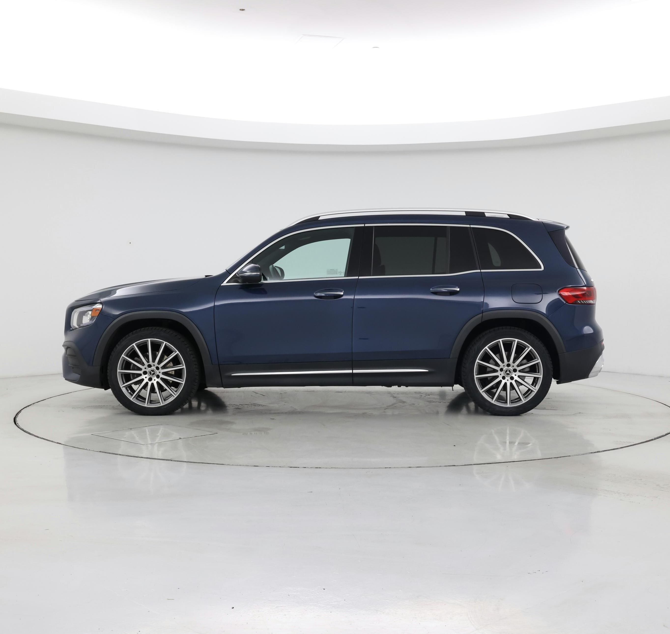 Thumbnail: 2020 Mercedes-Benz GLB - 3