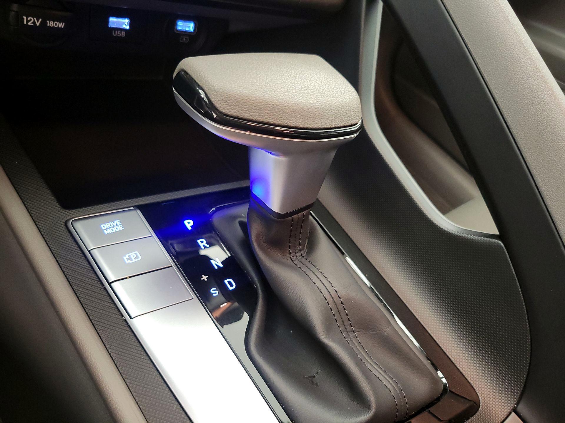 Thumbnail: 2023 Hyundai Elantra - 17