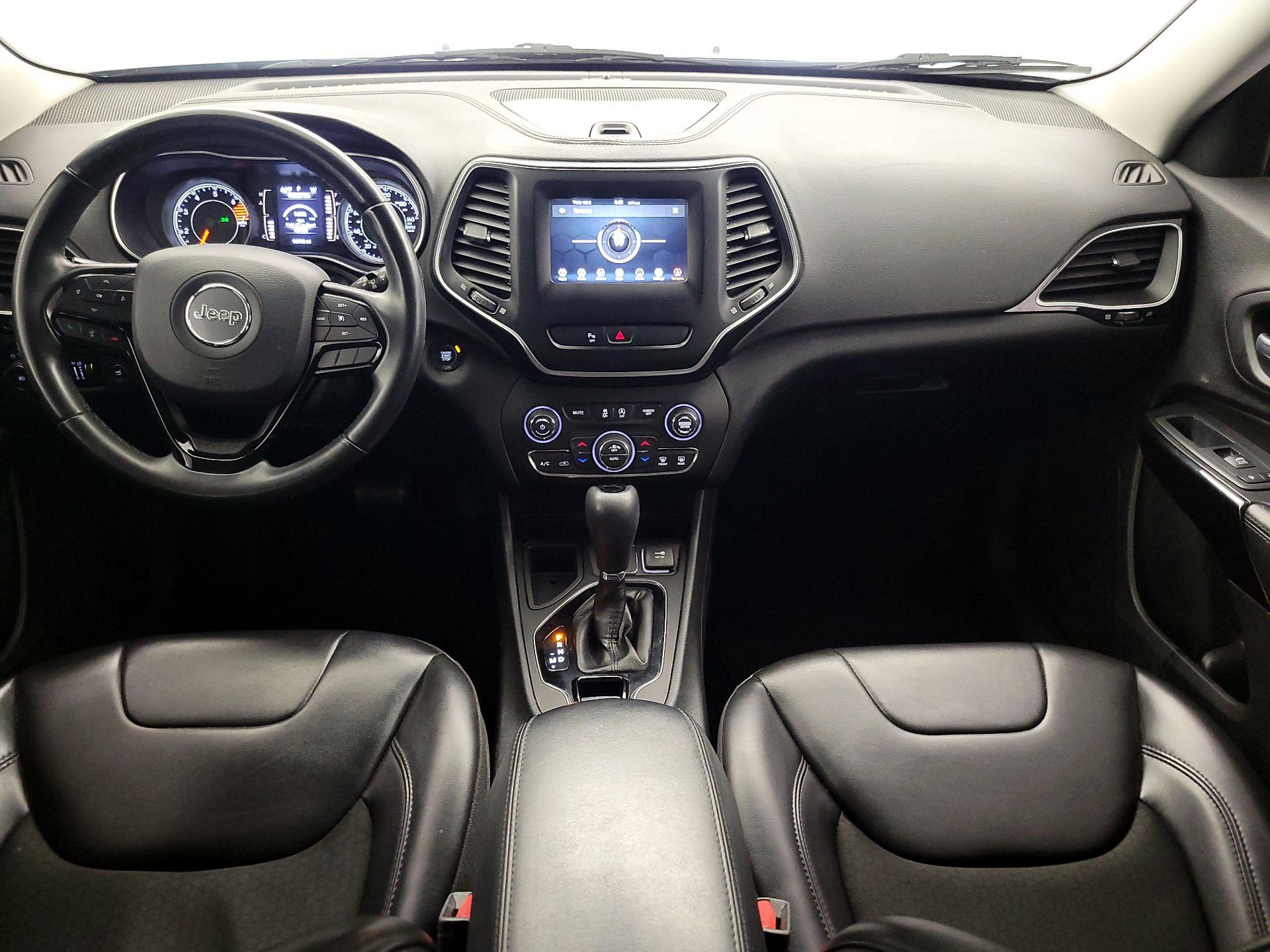 Thumbnail: 2019 Jeep Cherokee - 9