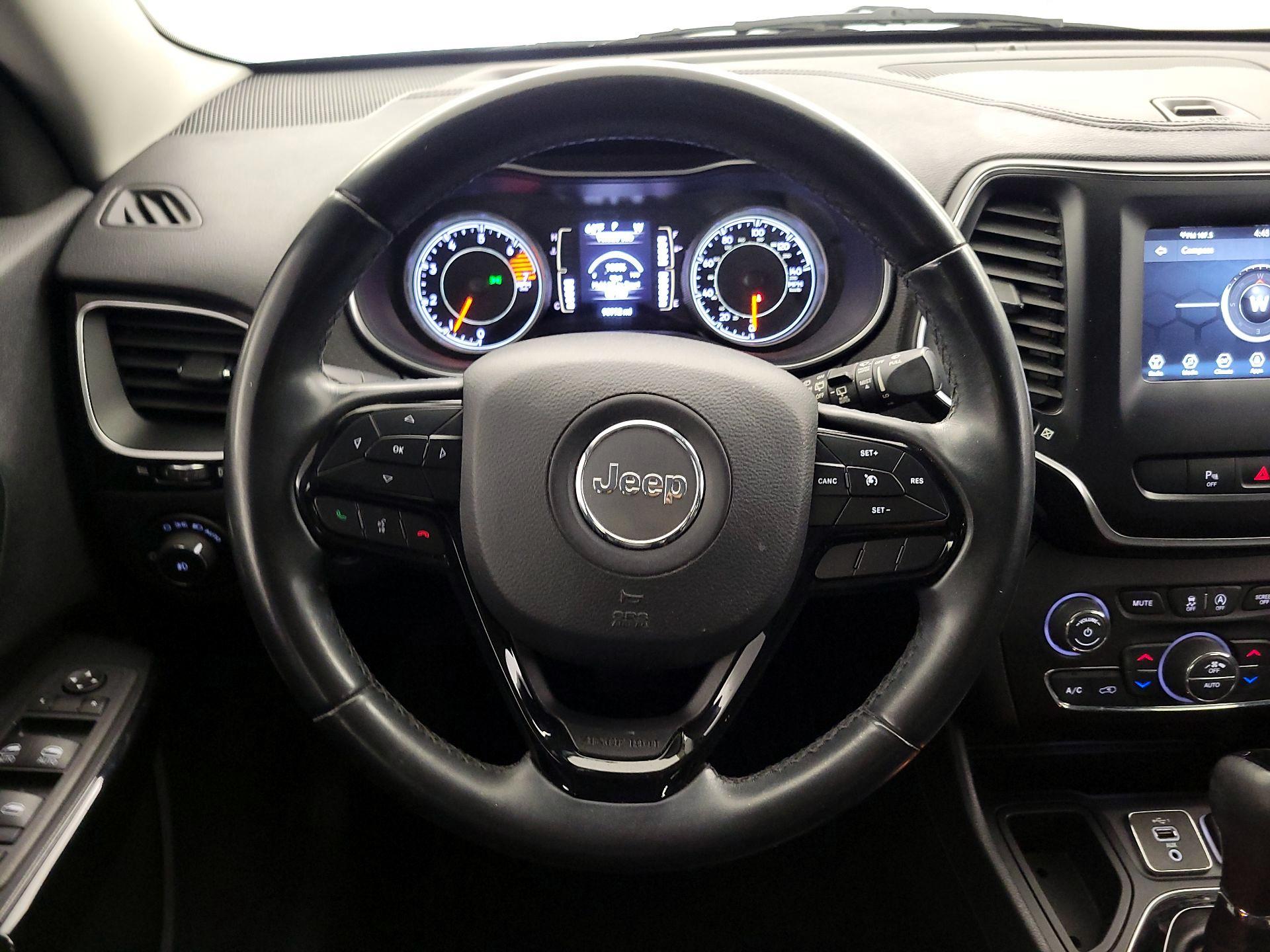 Thumbnail: 2019 Jeep Cherokee - 10