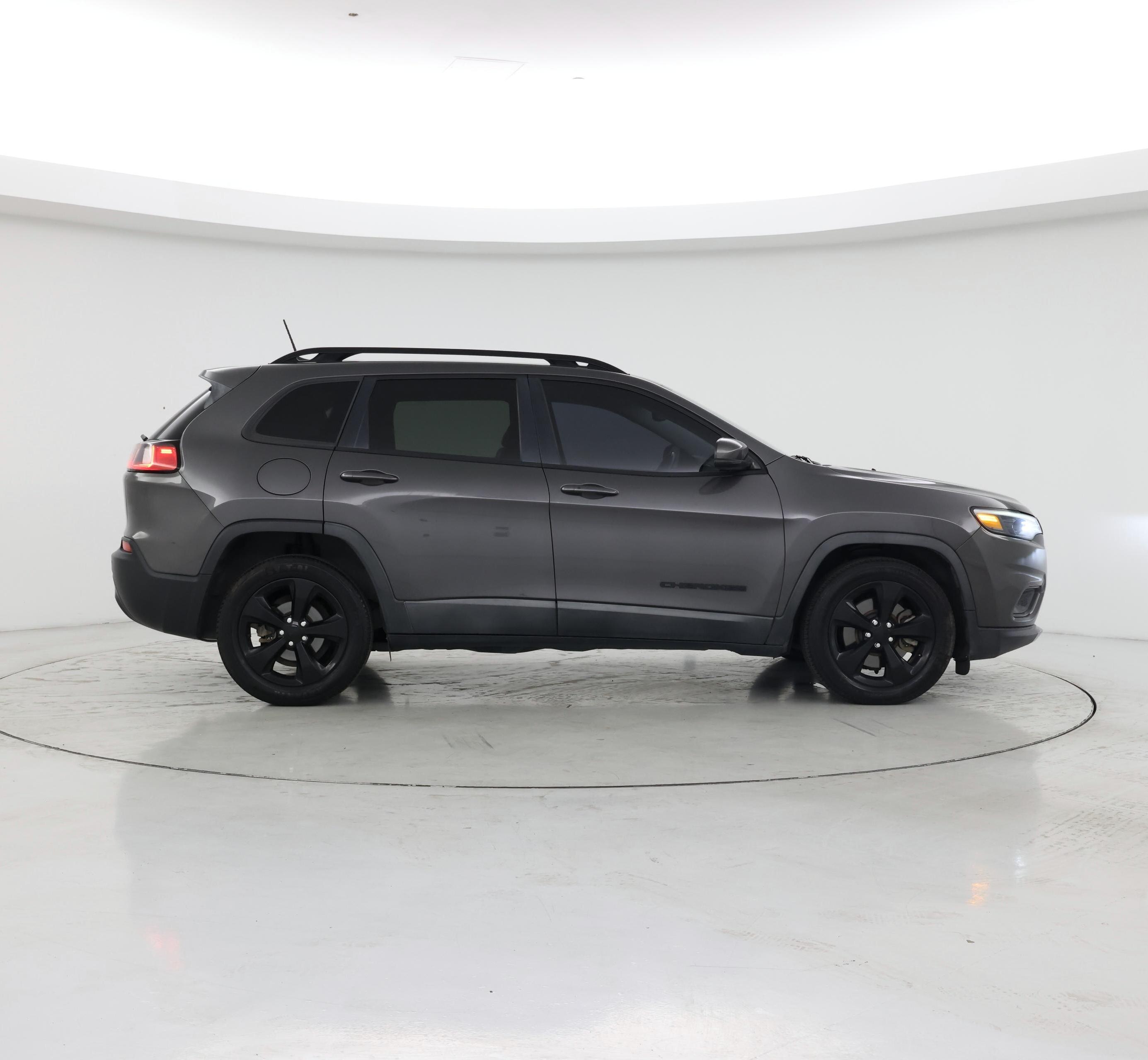 Thumbnail: 2019 Jeep Cherokee - 7