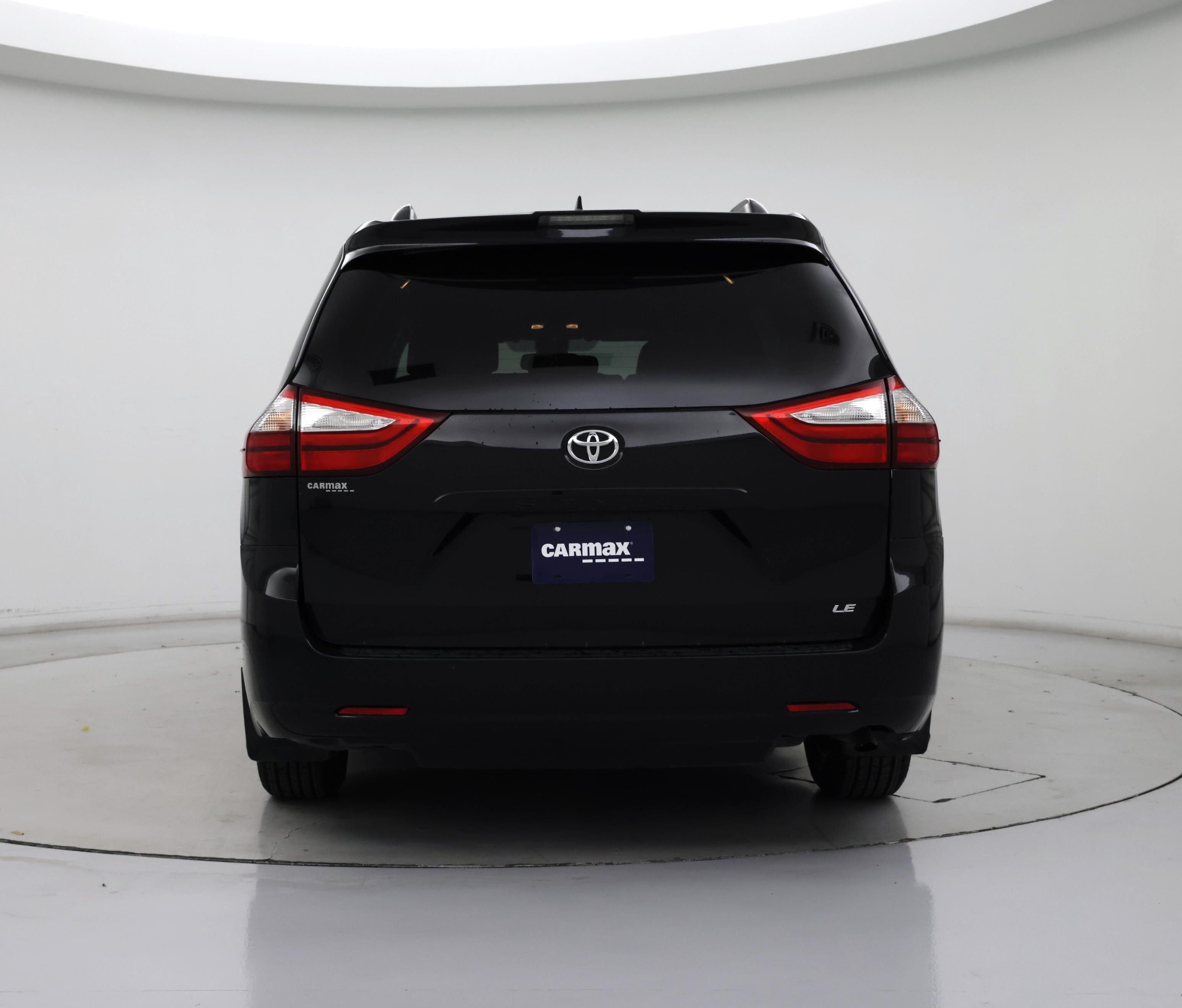 Thumbnail: 2019 Toyota Sienna - 6
