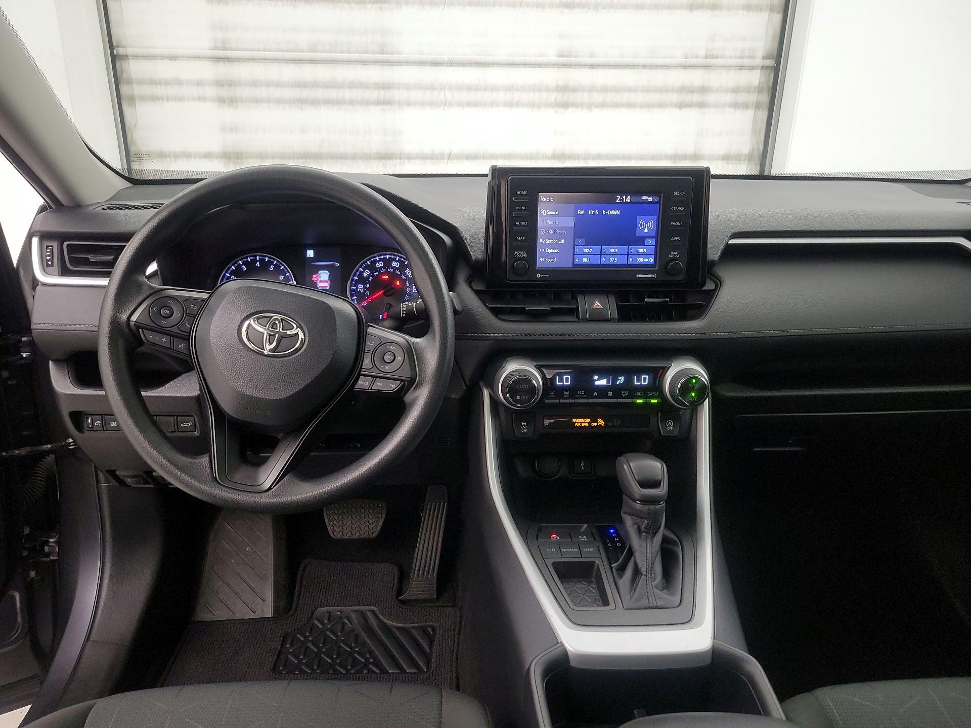 Thumbnail: 2022 Toyota RAV4 - 9