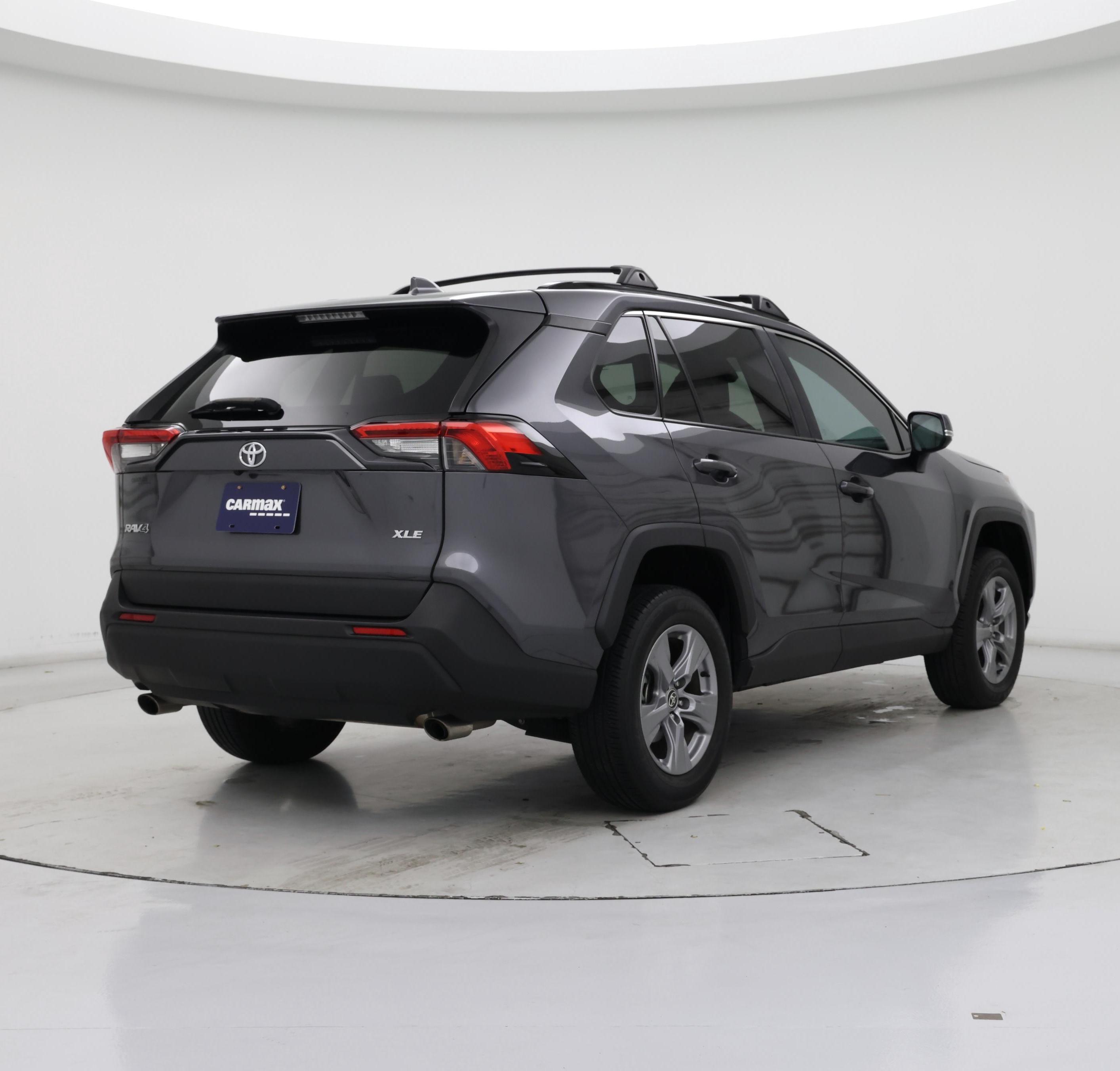 Thumbnail: 2022 Toyota RAV4 - 8