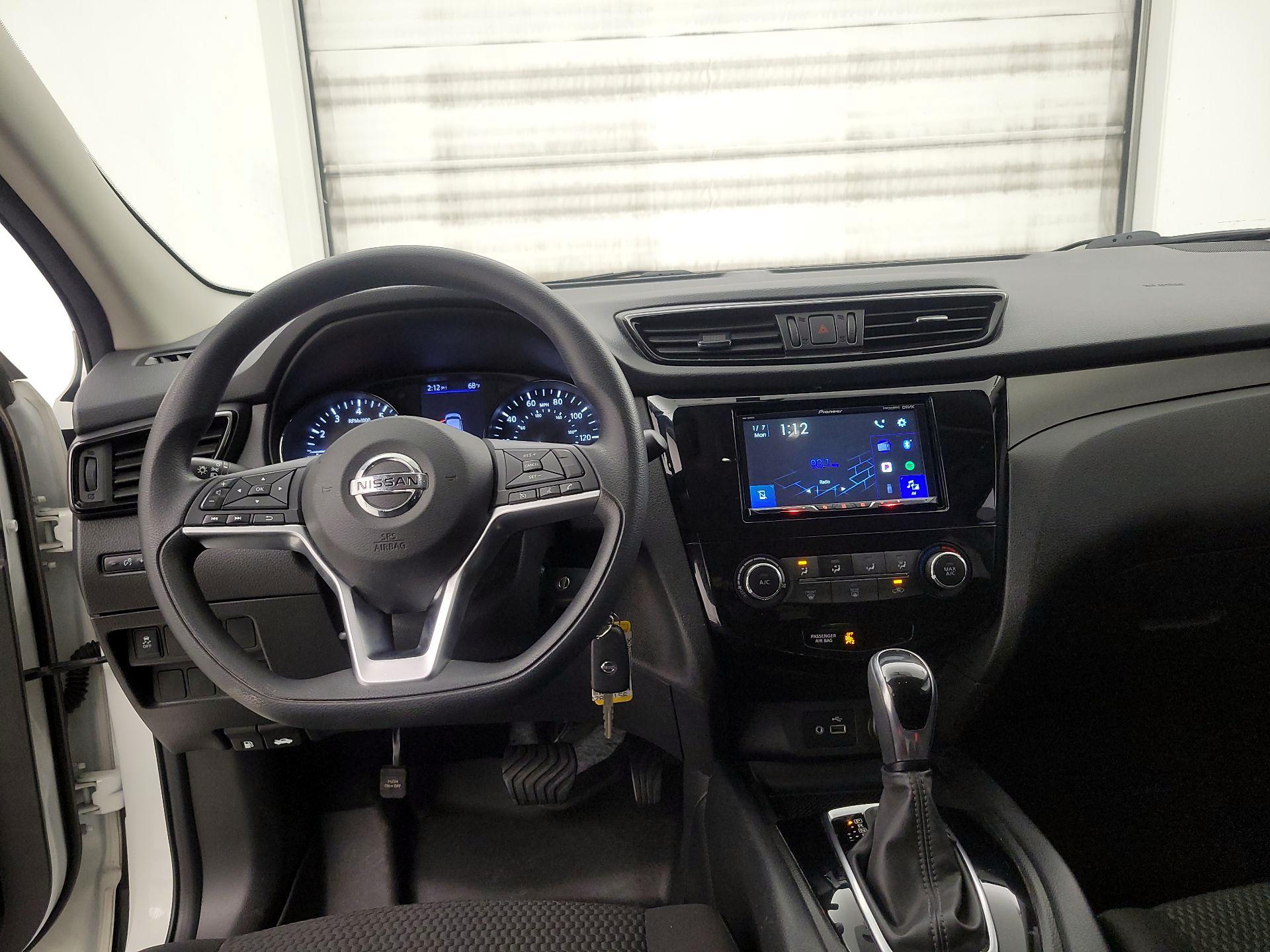 Thumbnail: 2019 Nissan Rogue Sport - 9