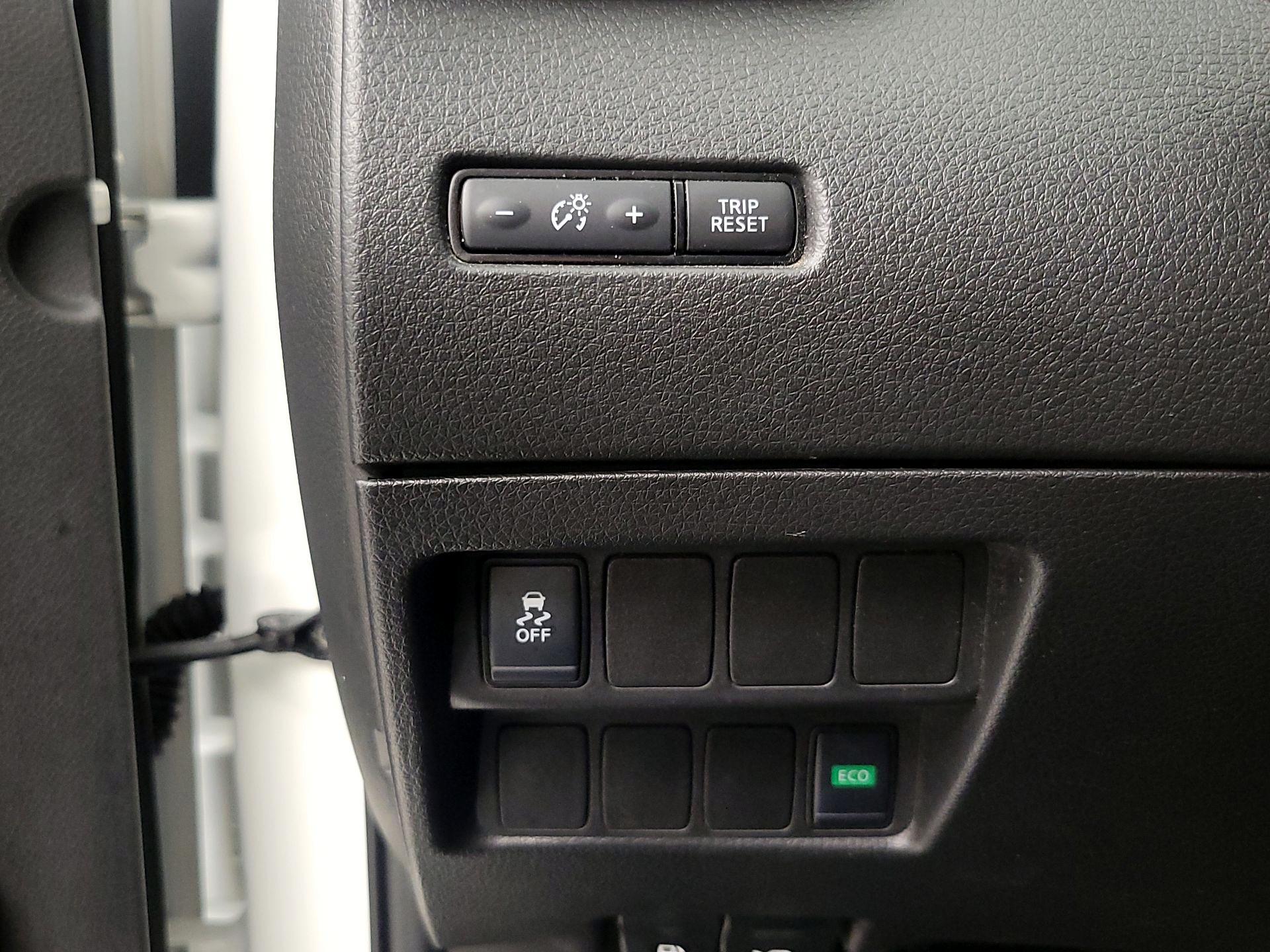 Thumbnail: 2019 Nissan Rogue Sport - 13