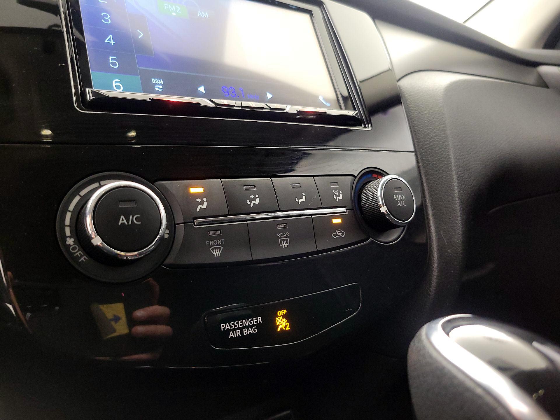 Thumbnail: 2019 Nissan Rogue Sport - 16