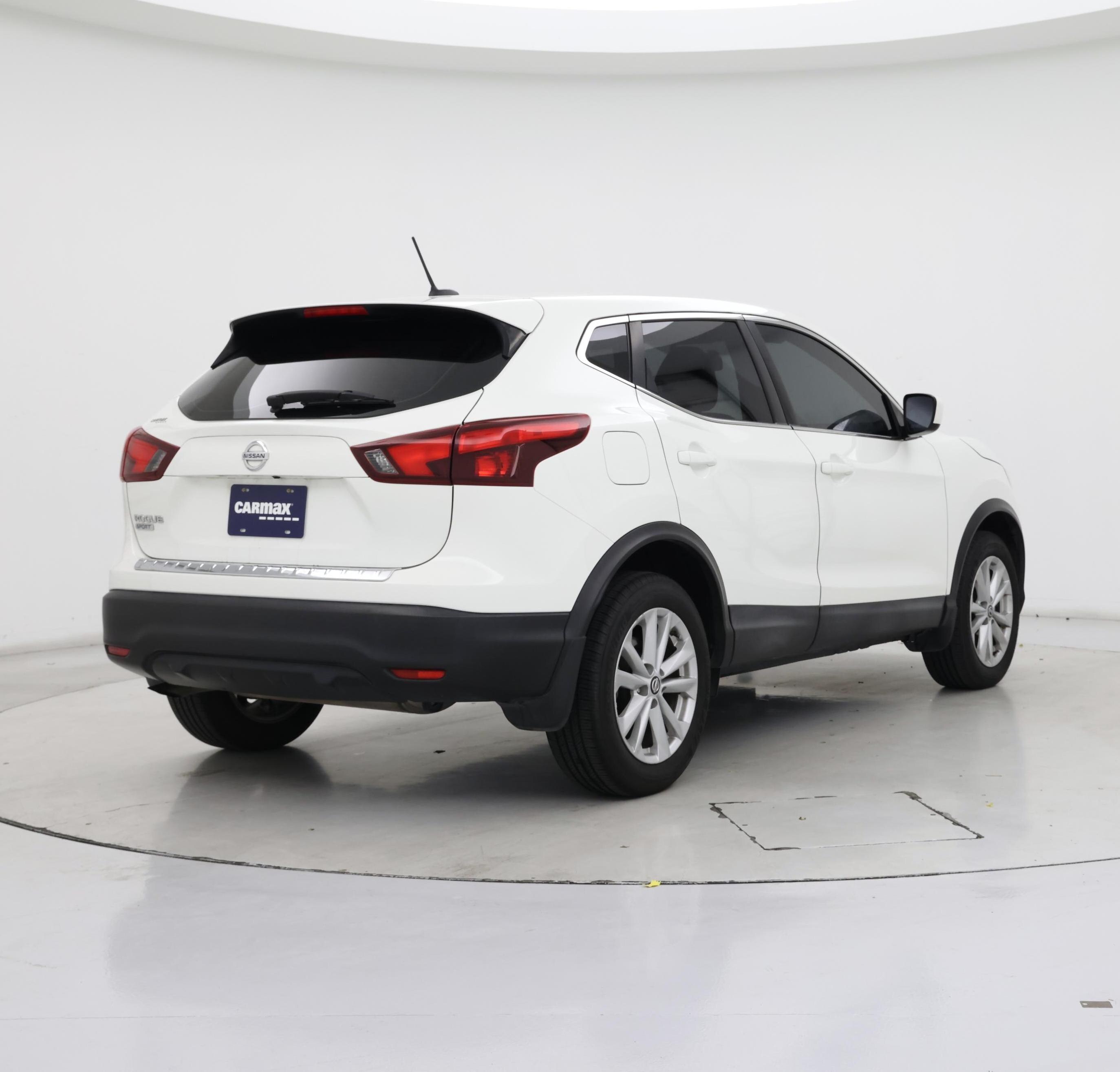 Thumbnail: 2019 Nissan Rogue Sport - 8