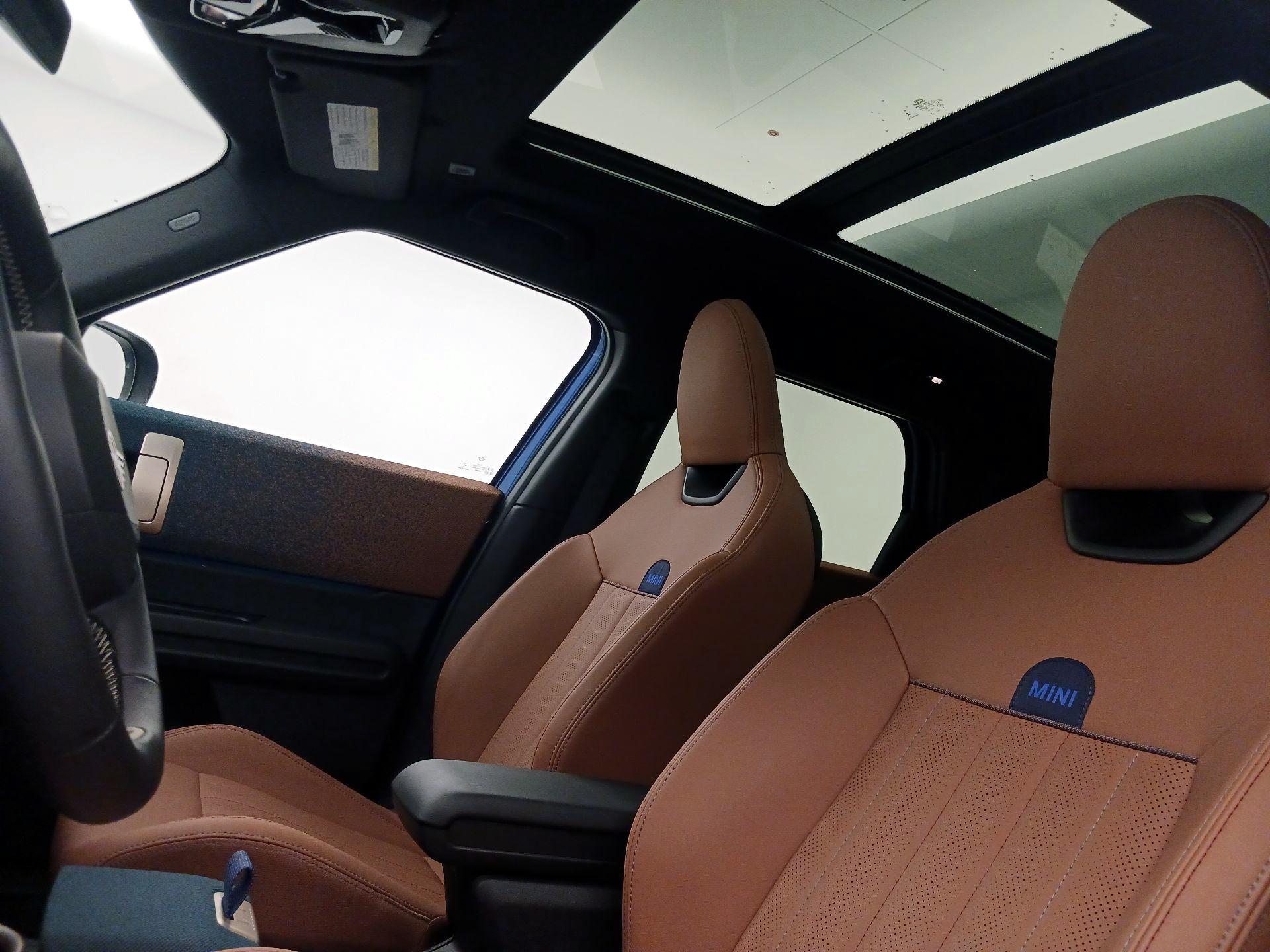 Thumbnail: 2025 MINI Cooper Countryman - 18