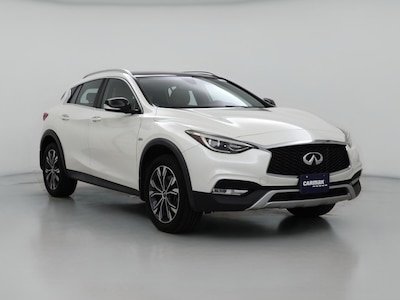 White 2017 Infiniti QX30 Premium