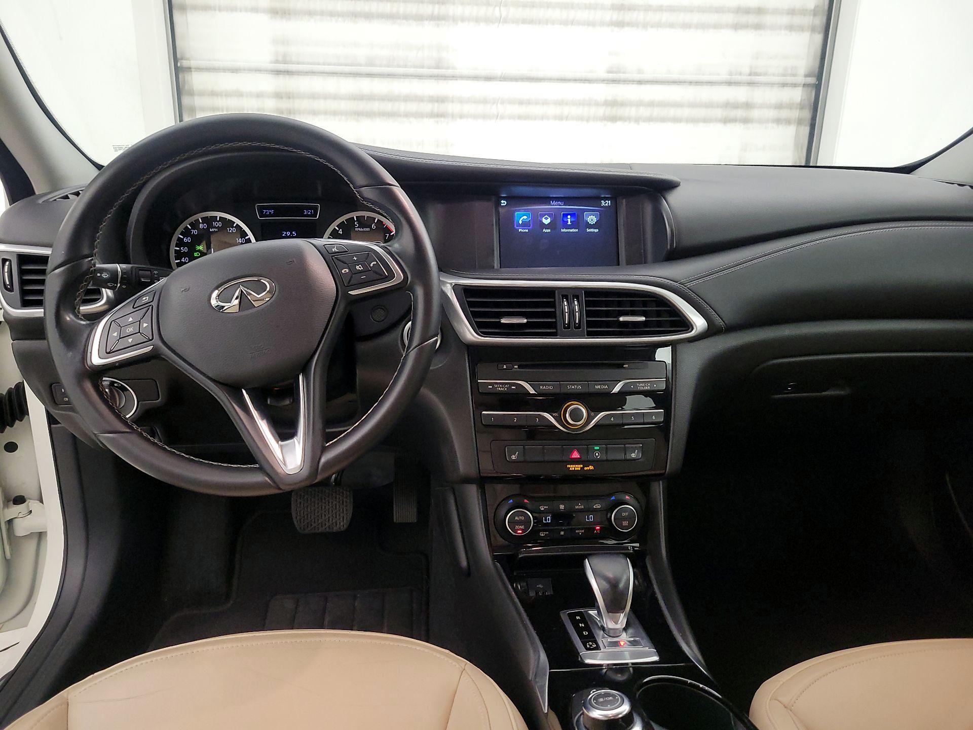 Thumbnail: 2017 INFINITI QX30 - 9