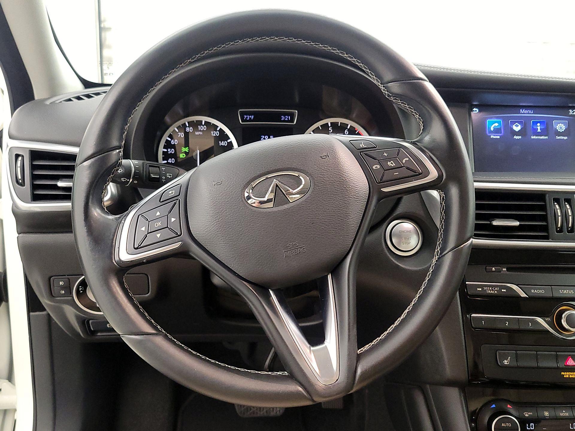 Thumbnail: 2017 INFINITI QX30 - 10