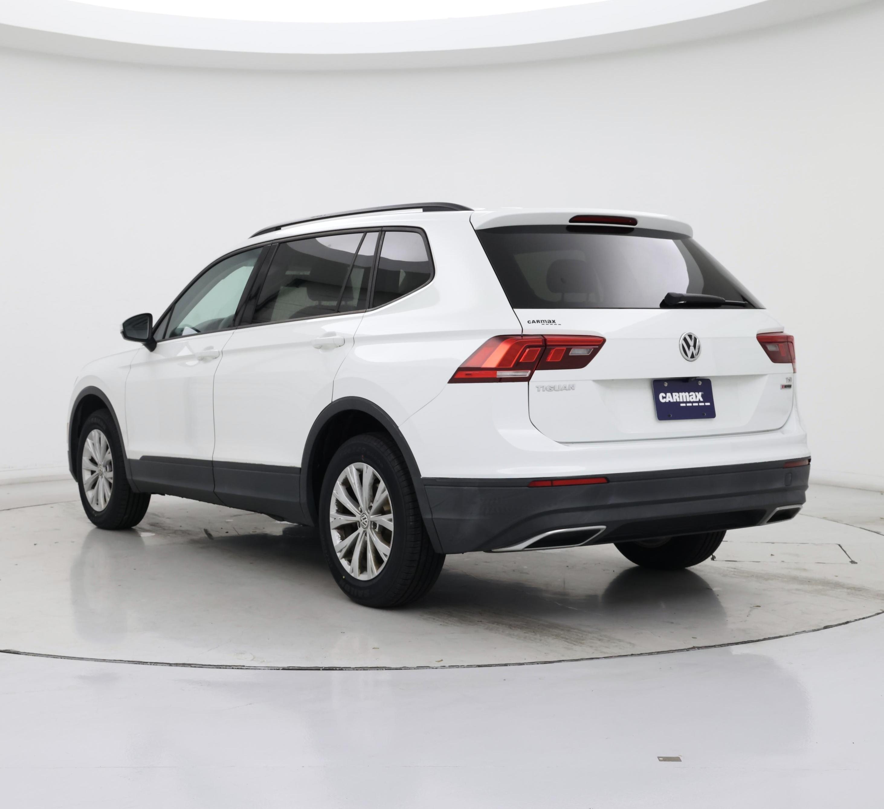 Thumbnail: 2018 Volkswagen Tiguan - 2