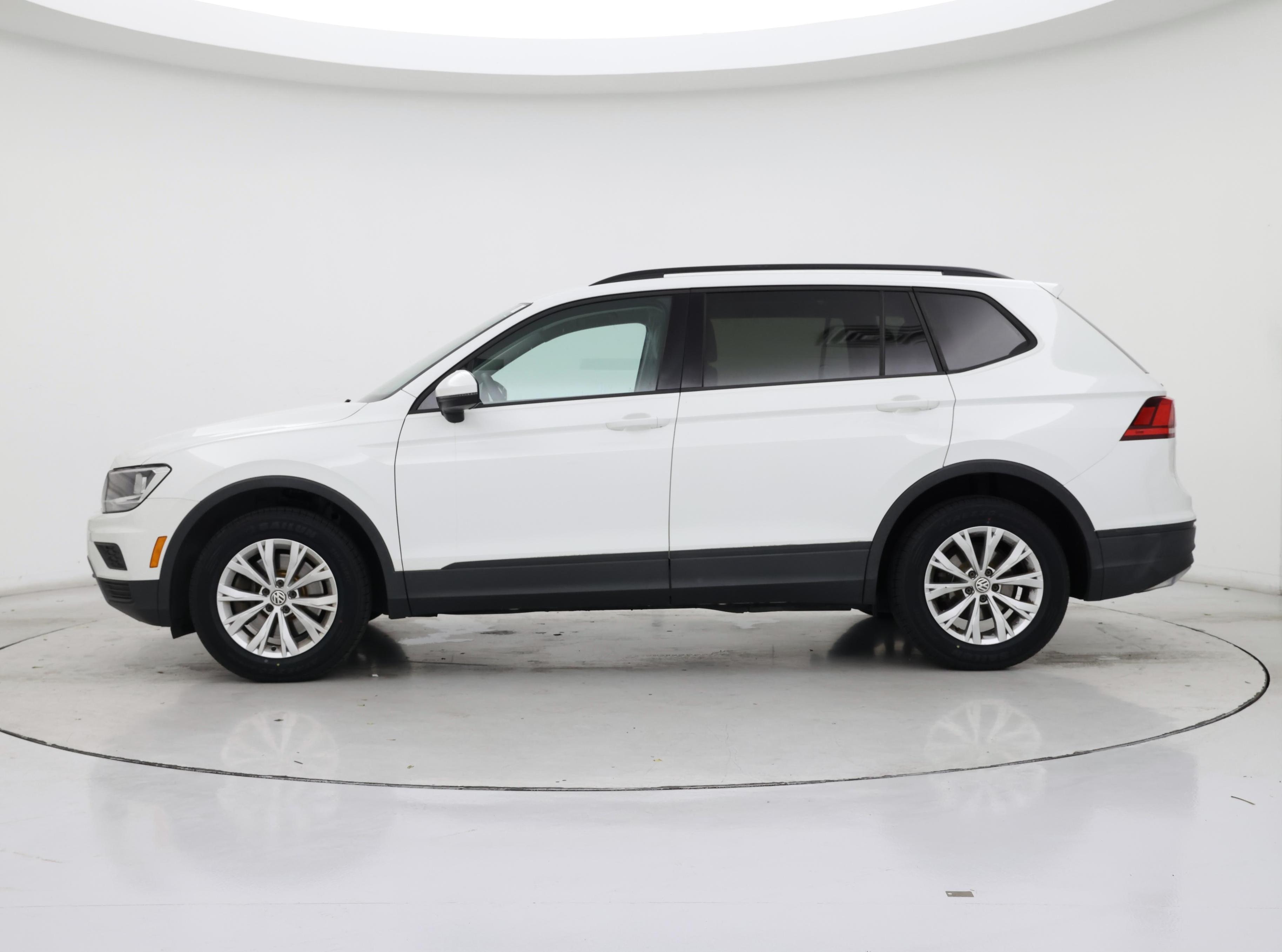 Thumbnail: 2018 Volkswagen Tiguan - 3