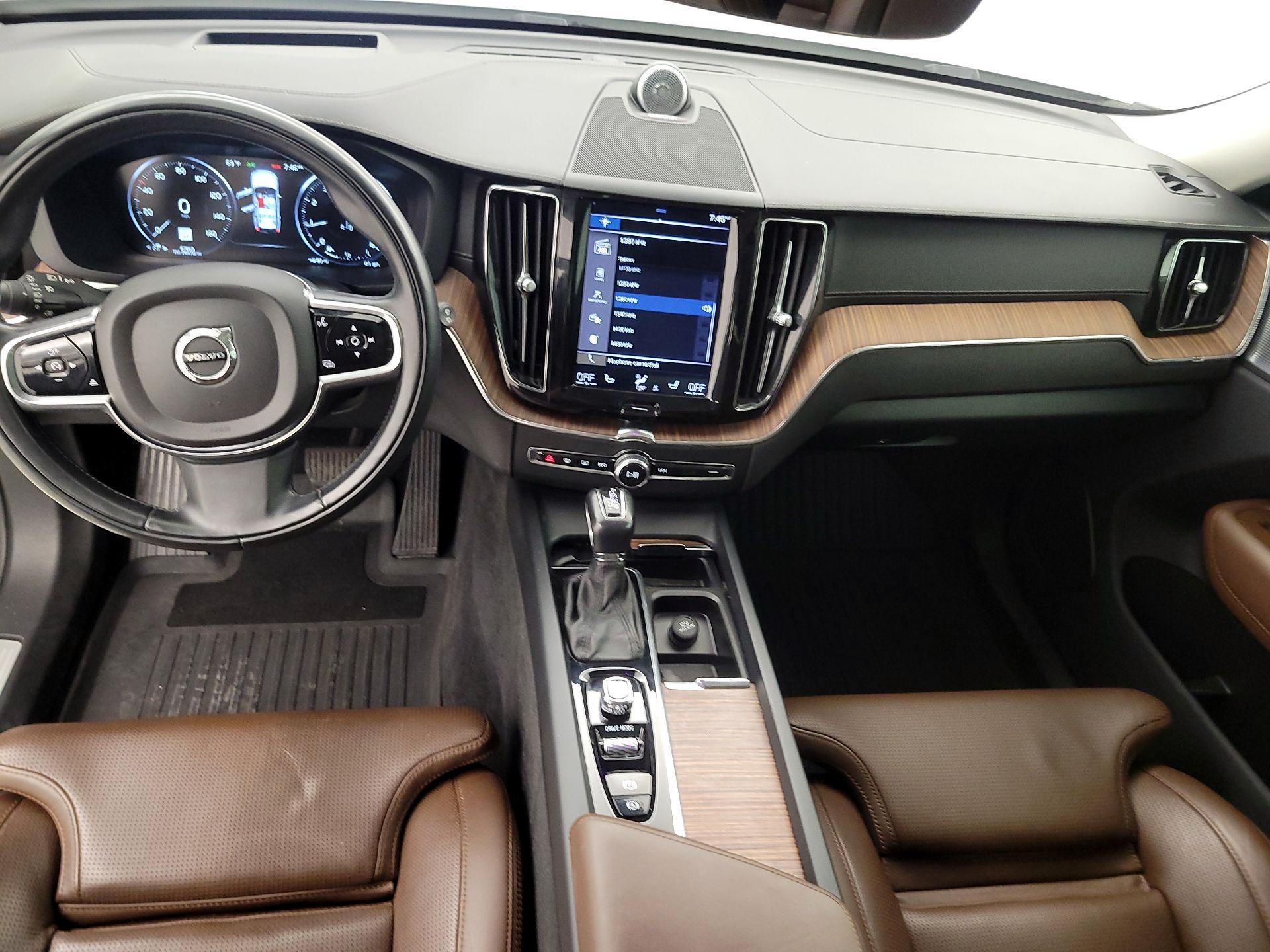 Thumbnail: 2019 Volvo XC60 - 9