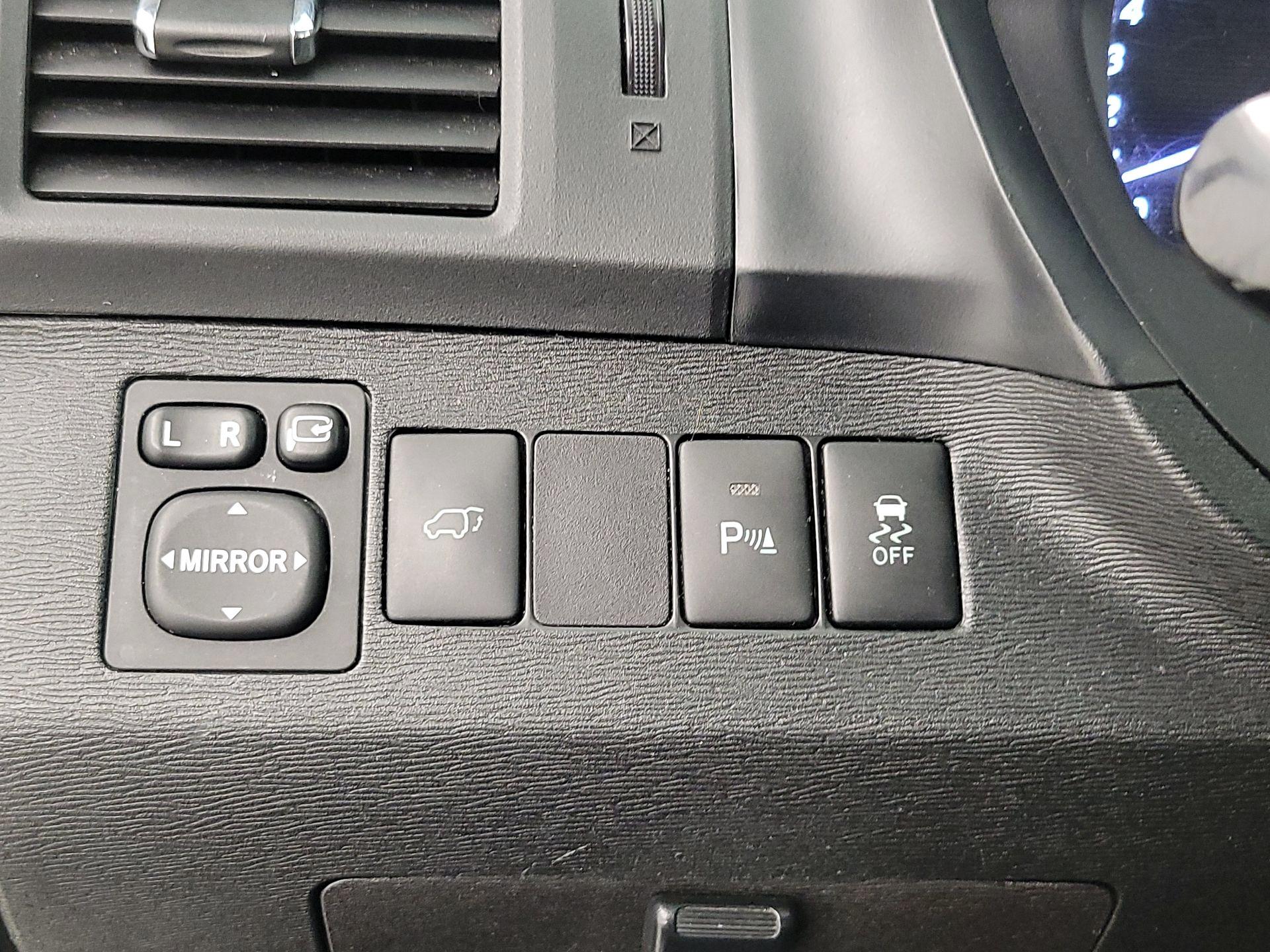 Thumbnail: 2014 Toyota Venza - 13