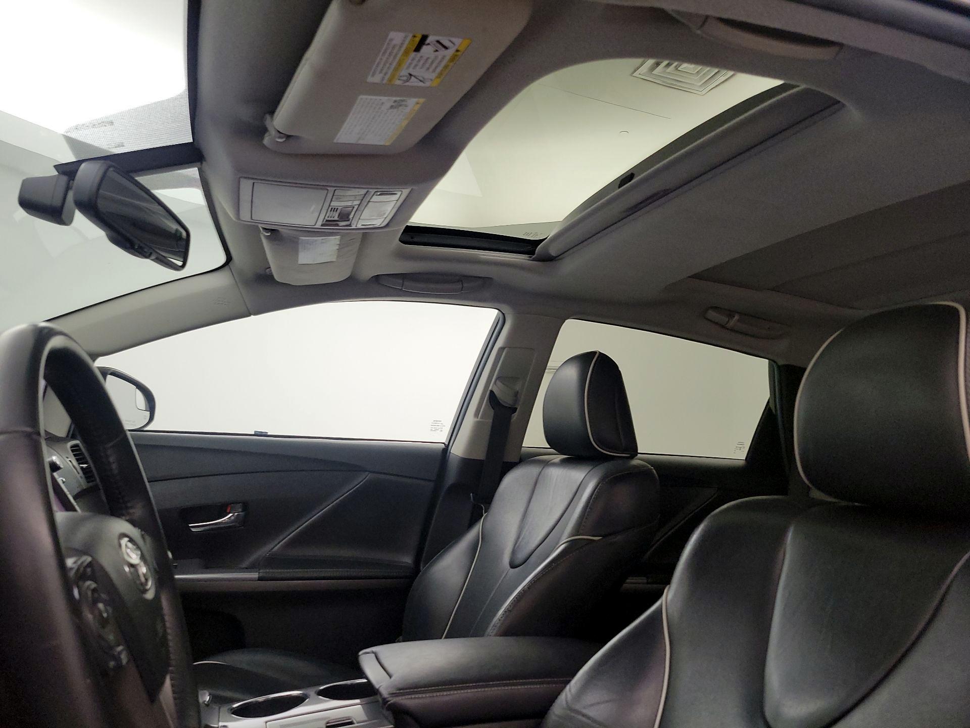 Thumbnail: 2014 Toyota Venza - 19