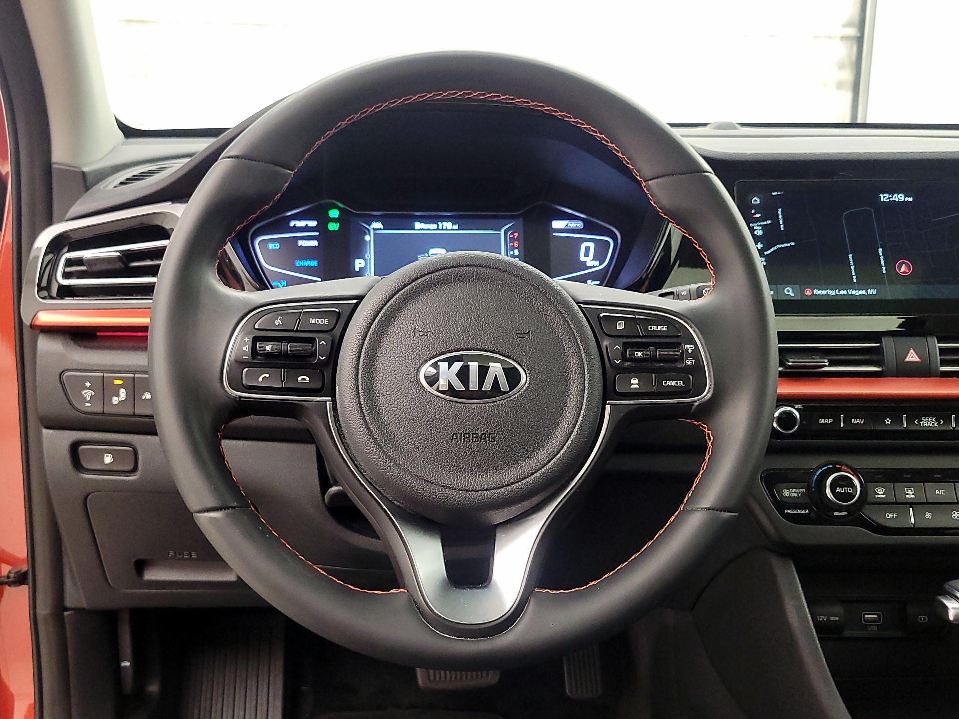 Thumbnail: 2020 Kia Niro - 10