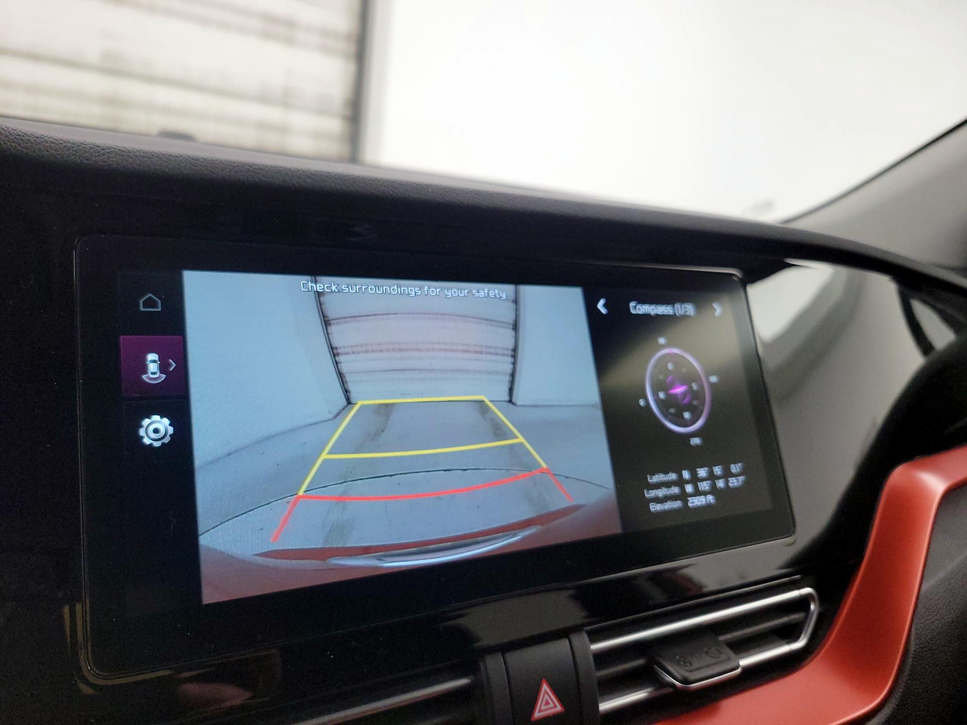 Thumbnail: 2020 Kia Niro - 15