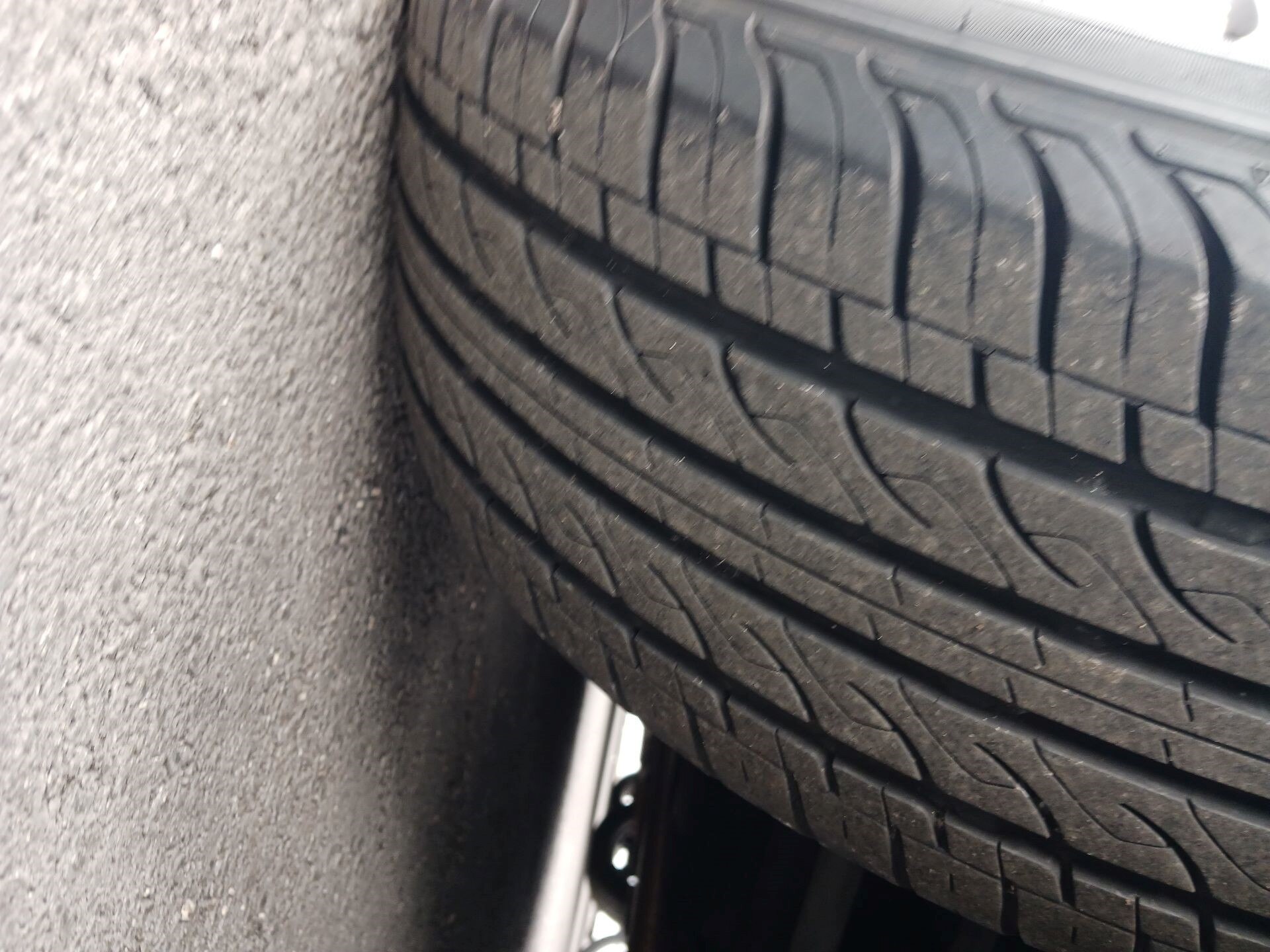 Thumbnail: 2023 Toyota Highlander - 9