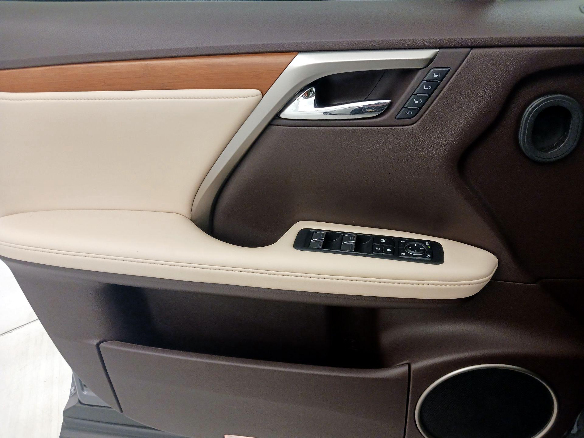 Thumbnail: 2020 Lexus RX - 12