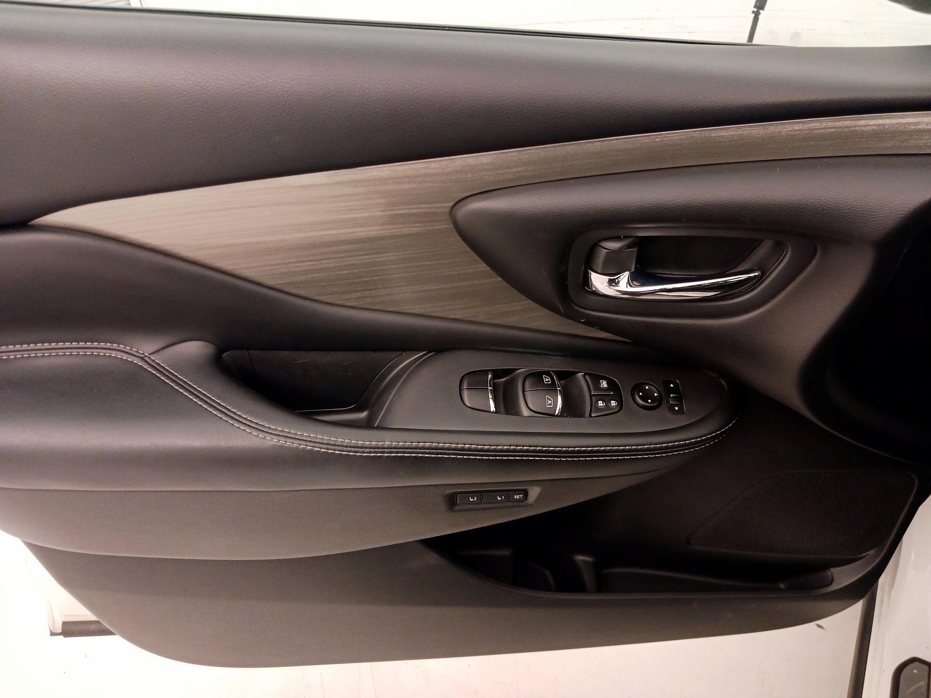 Thumbnail: 2017 Nissan Murano - 12