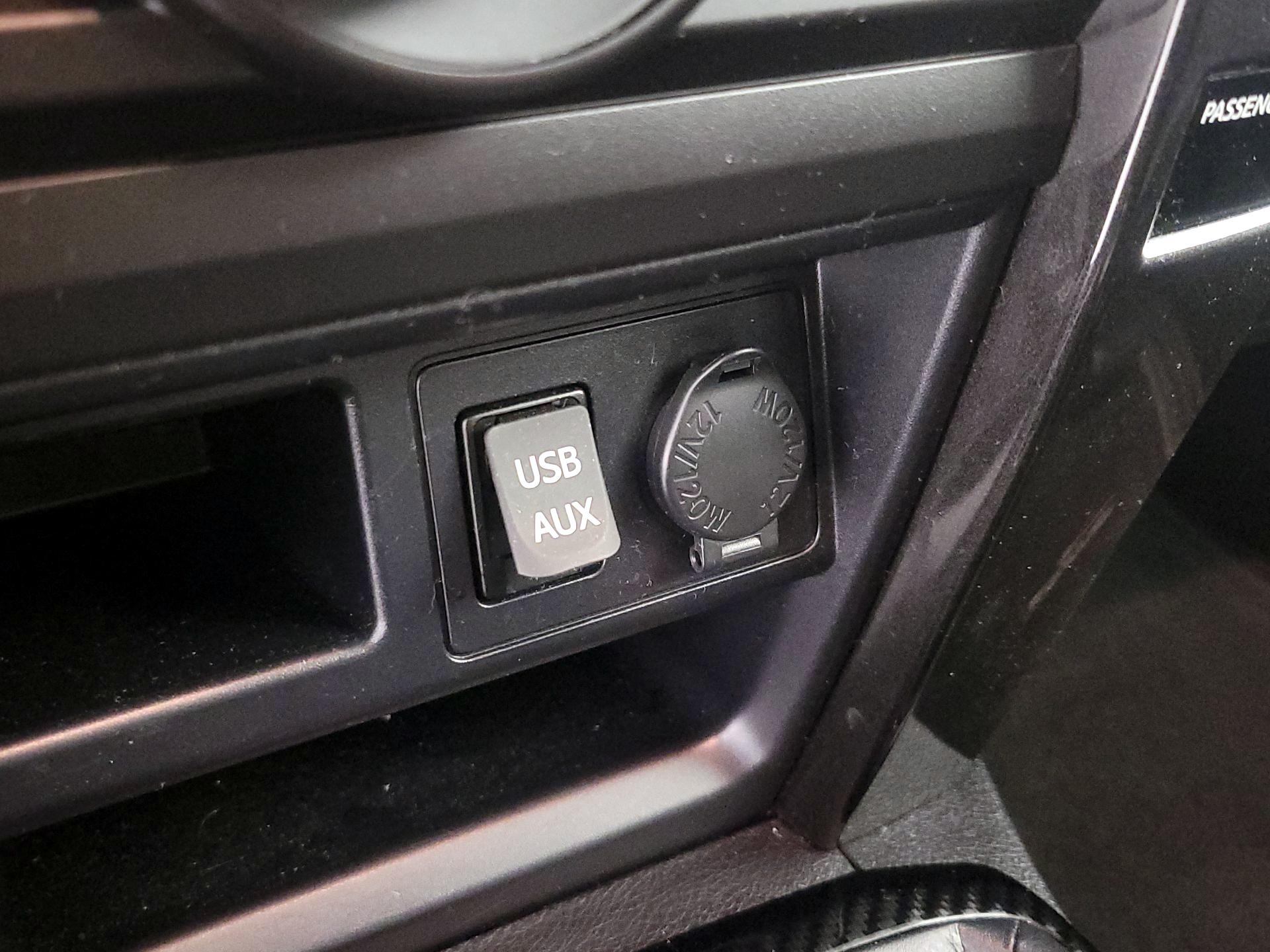 Thumbnail: 2019 Toyota 4Runner - 19