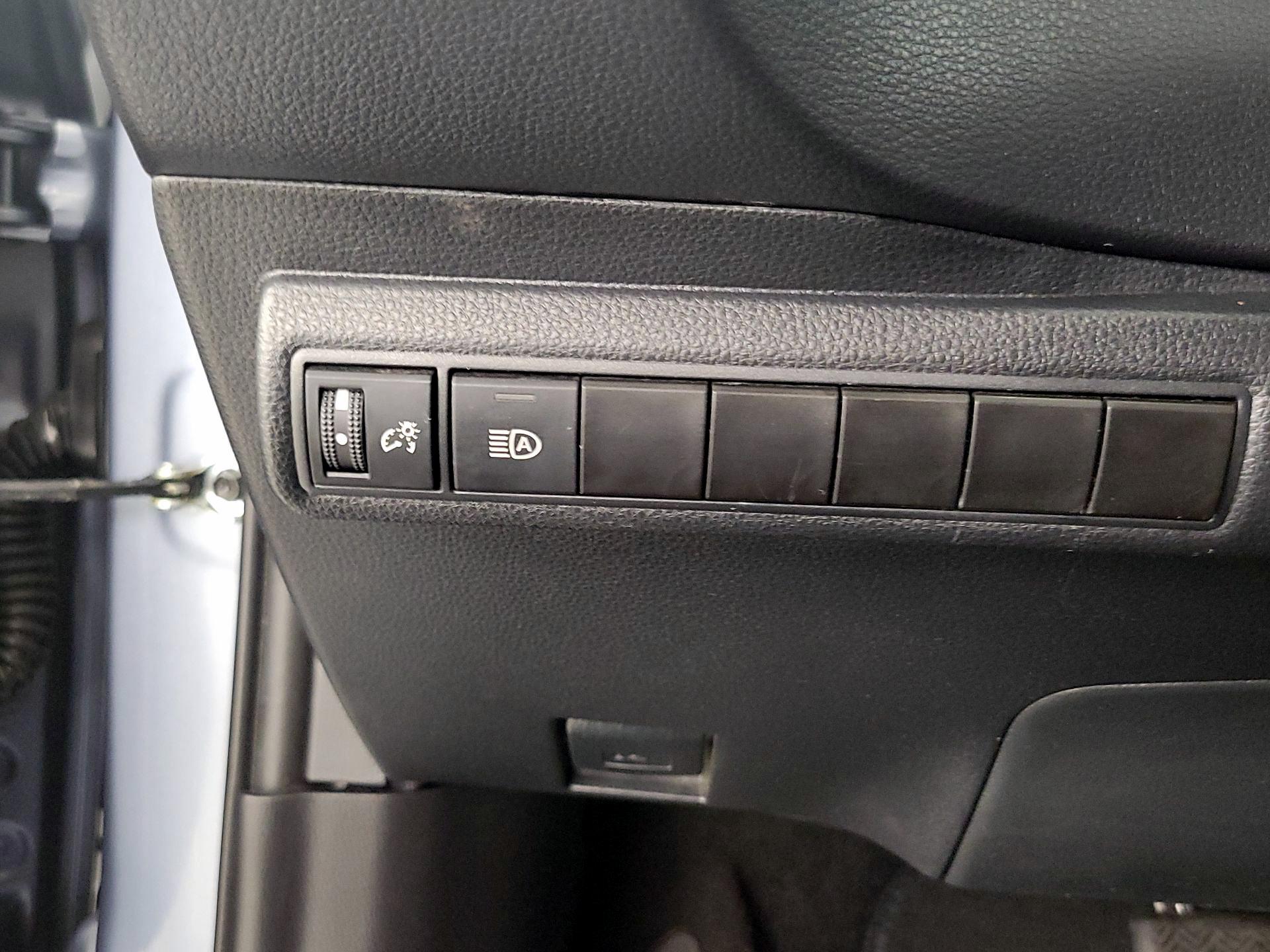 Thumbnail: 2024 Toyota Corolla - 13