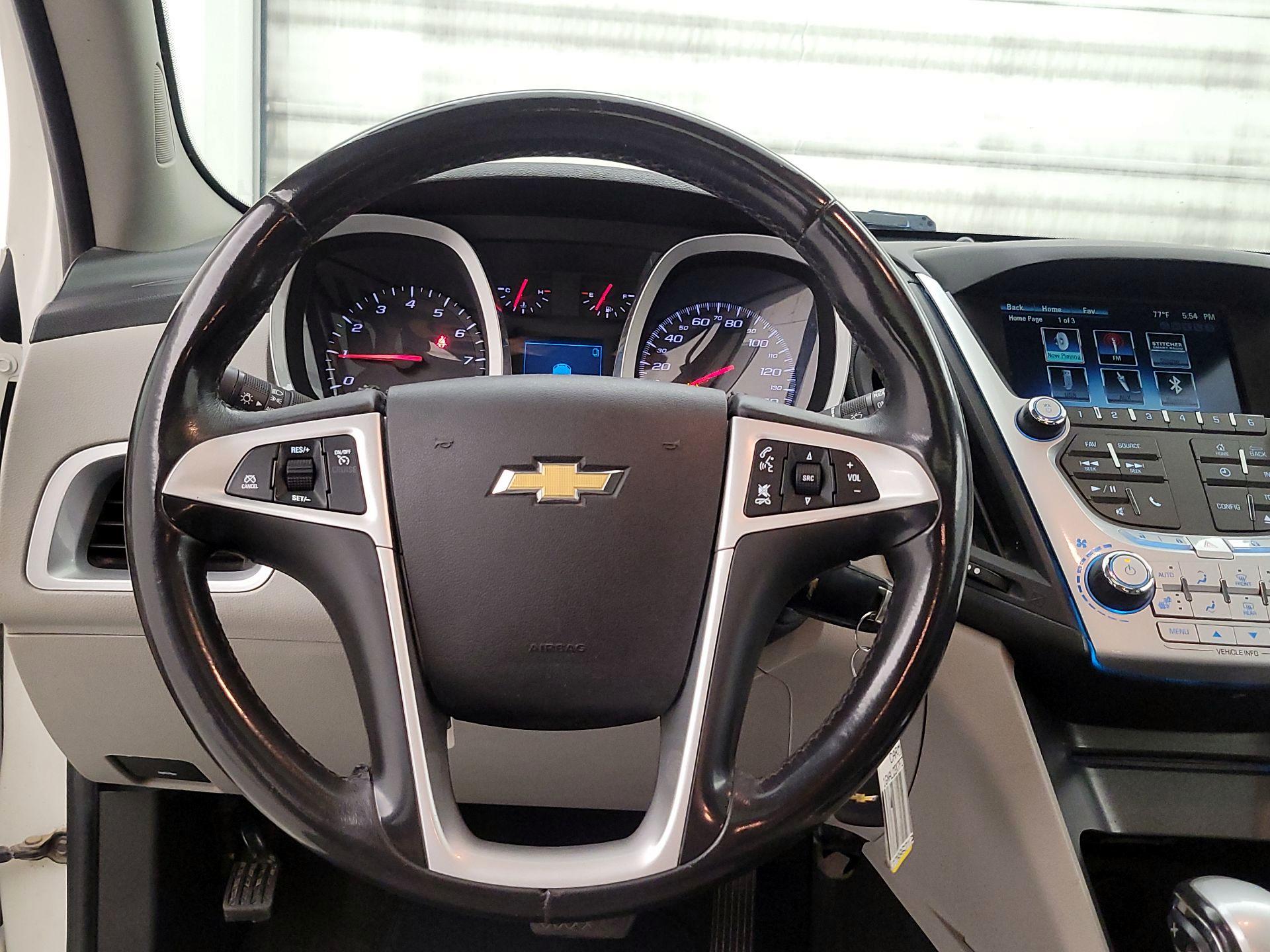 Thumbnail: 2015 Chevrolet Equinox - 10