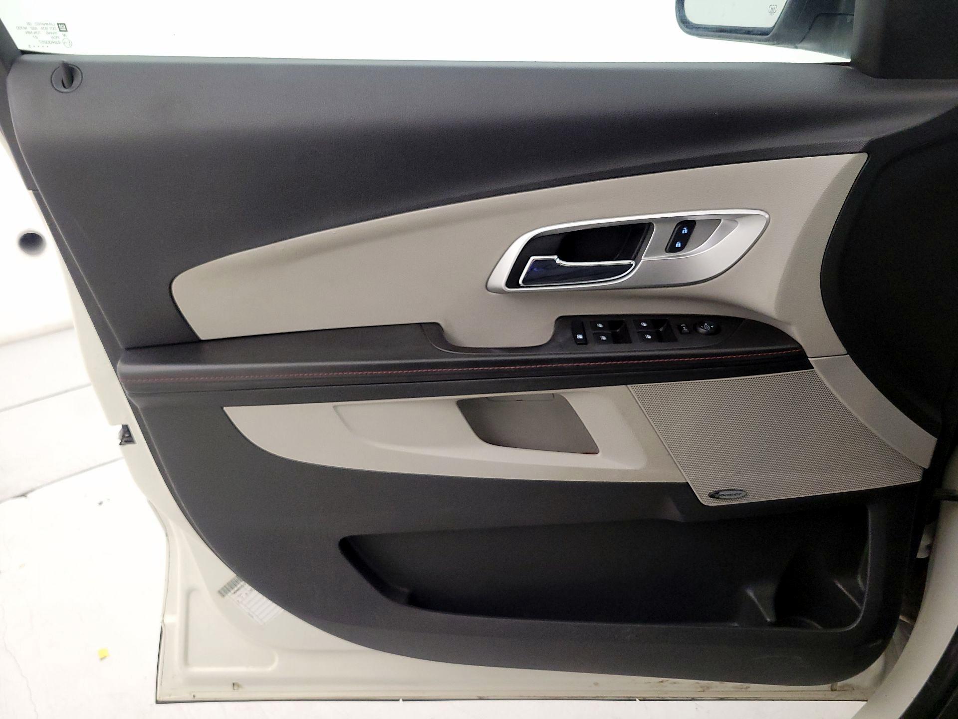 Thumbnail: 2015 Chevrolet Equinox - 12