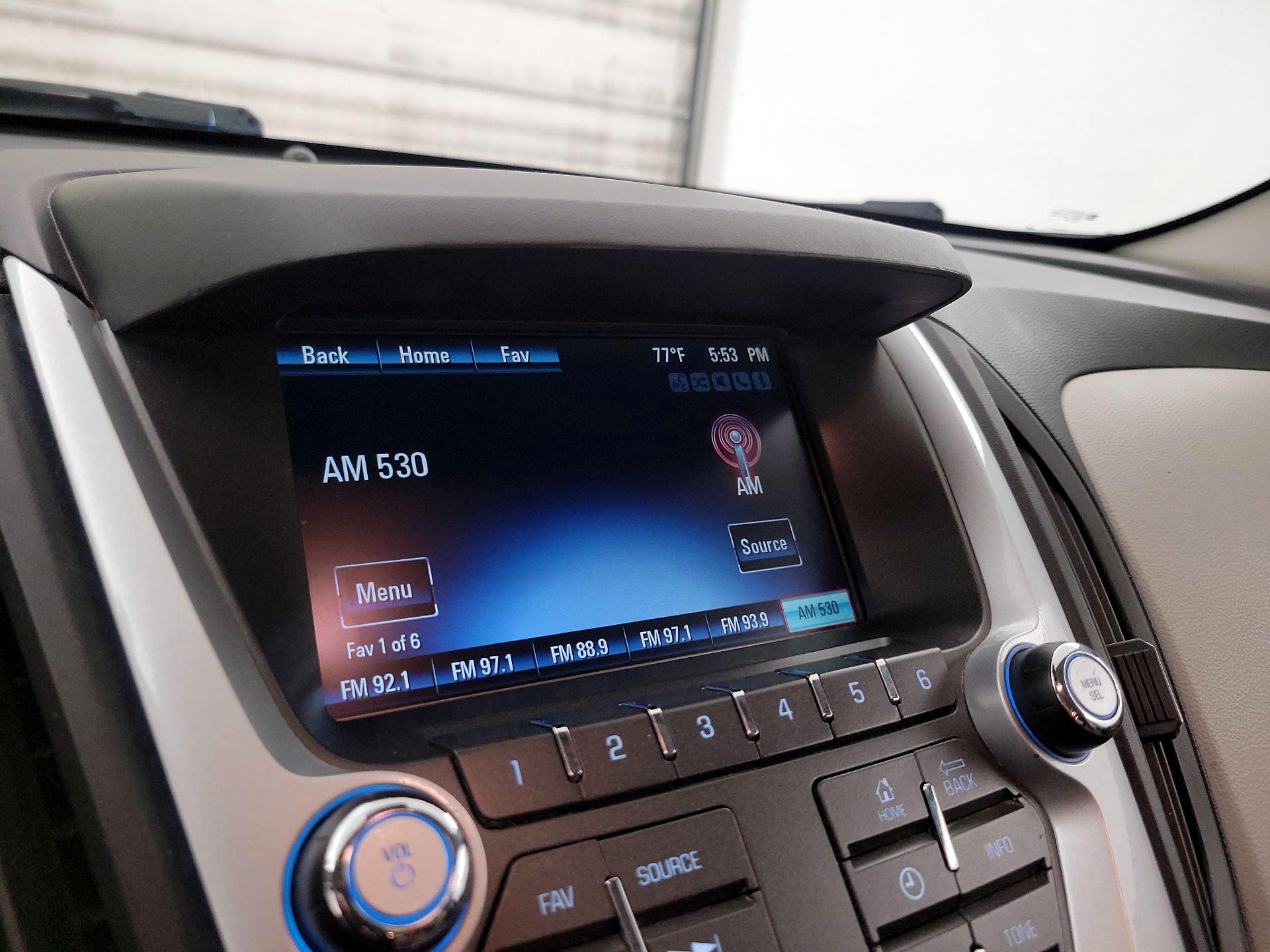 Thumbnail: 2015 Chevrolet Equinox - 15