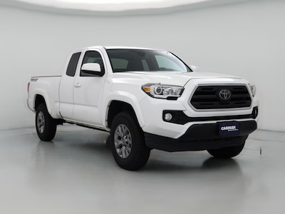 White 2018 Toyota Tacoma SR5