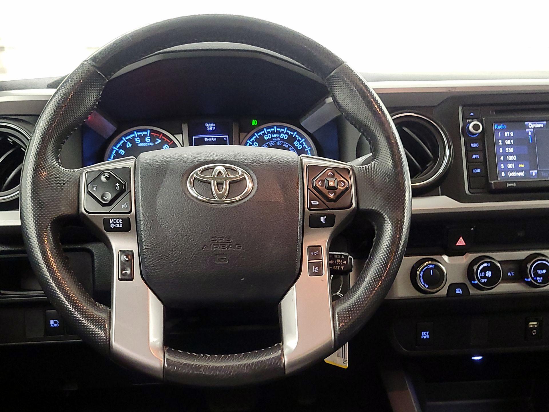 Thumbnail: 2018 Toyota Tacoma - 10