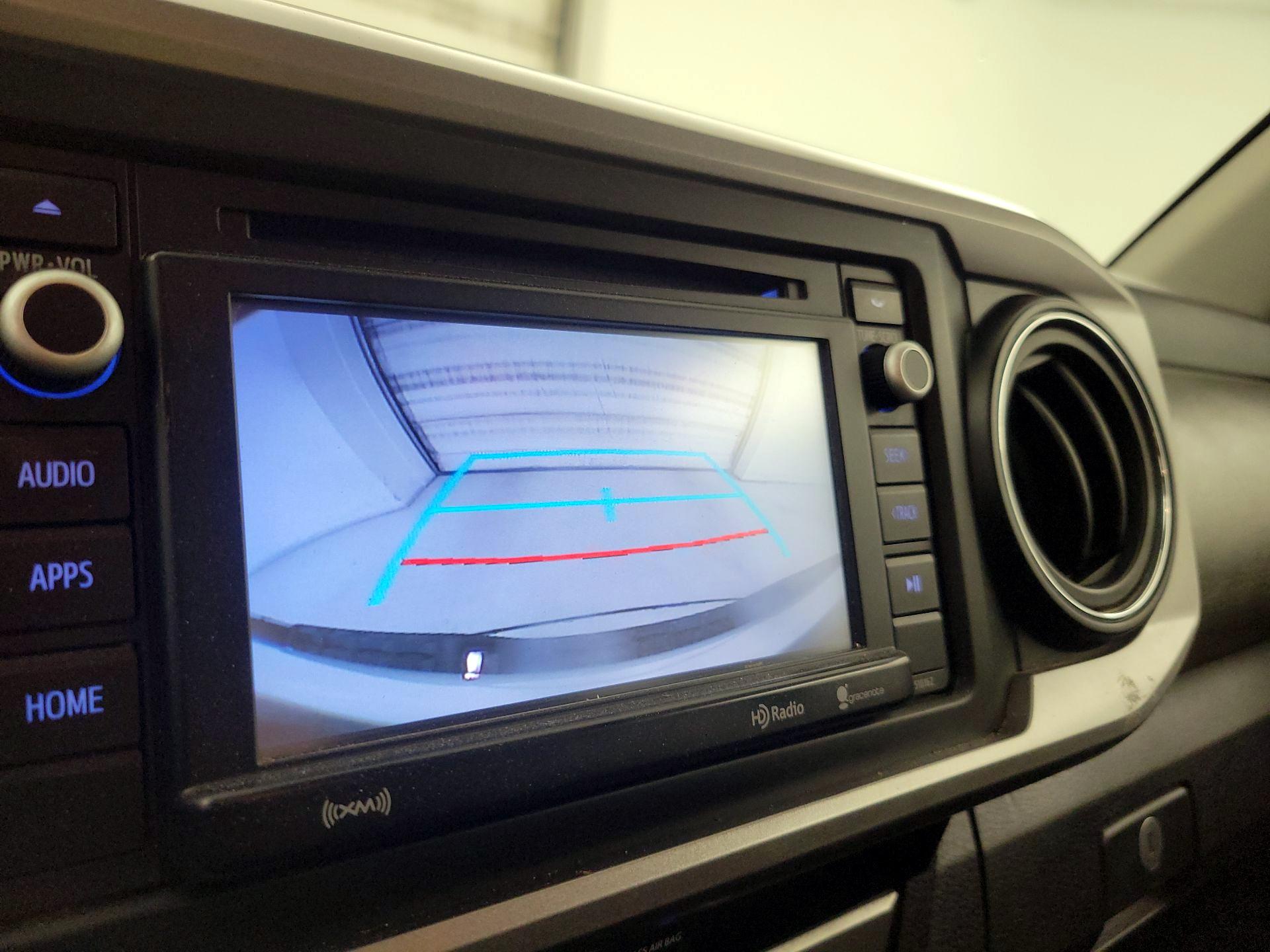 Thumbnail: 2018 Toyota Tacoma - 14