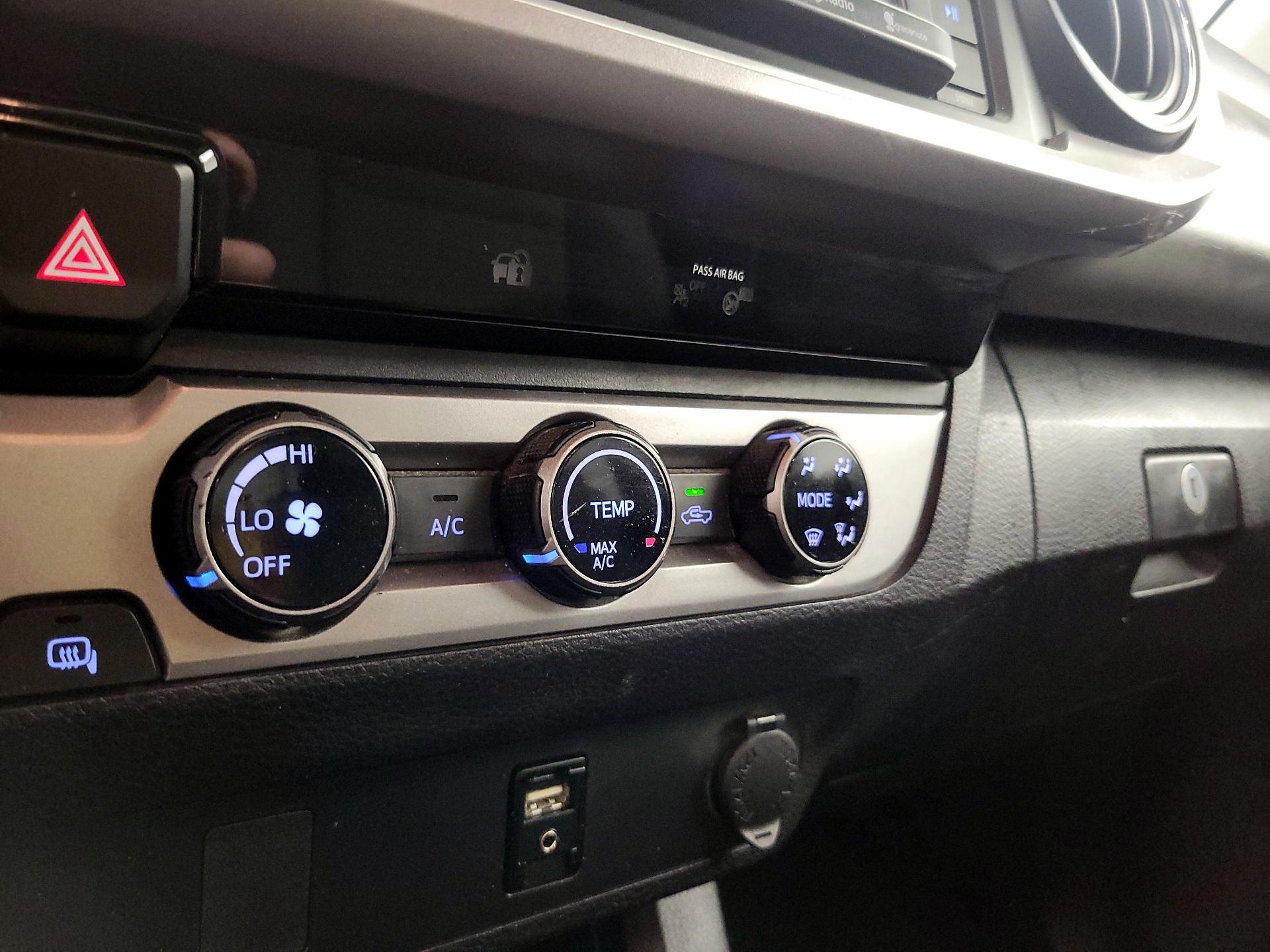 Thumbnail: 2018 Toyota Tacoma - 16