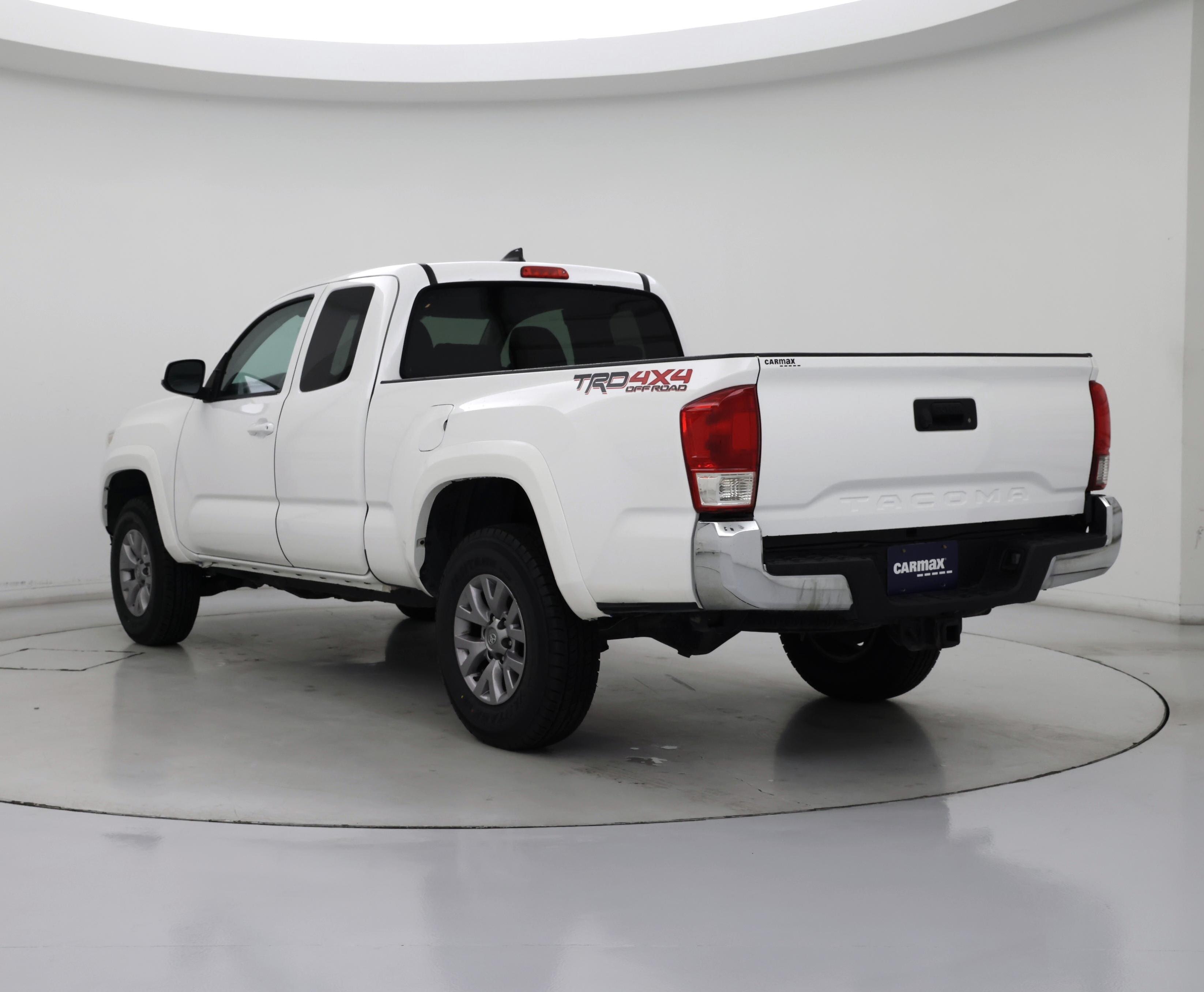 Thumbnail: 2018 Toyota Tacoma - 2