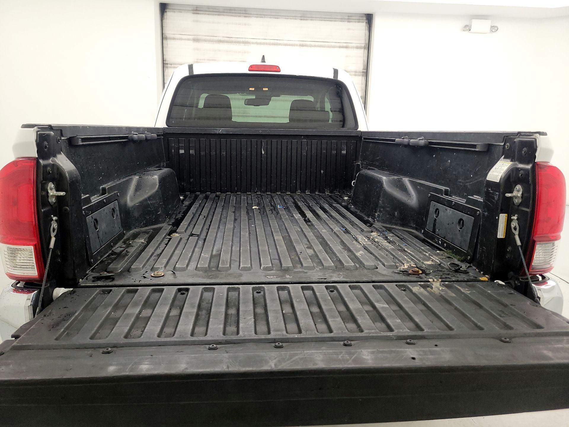 Thumbnail: 2018 Toyota Tacoma - 20